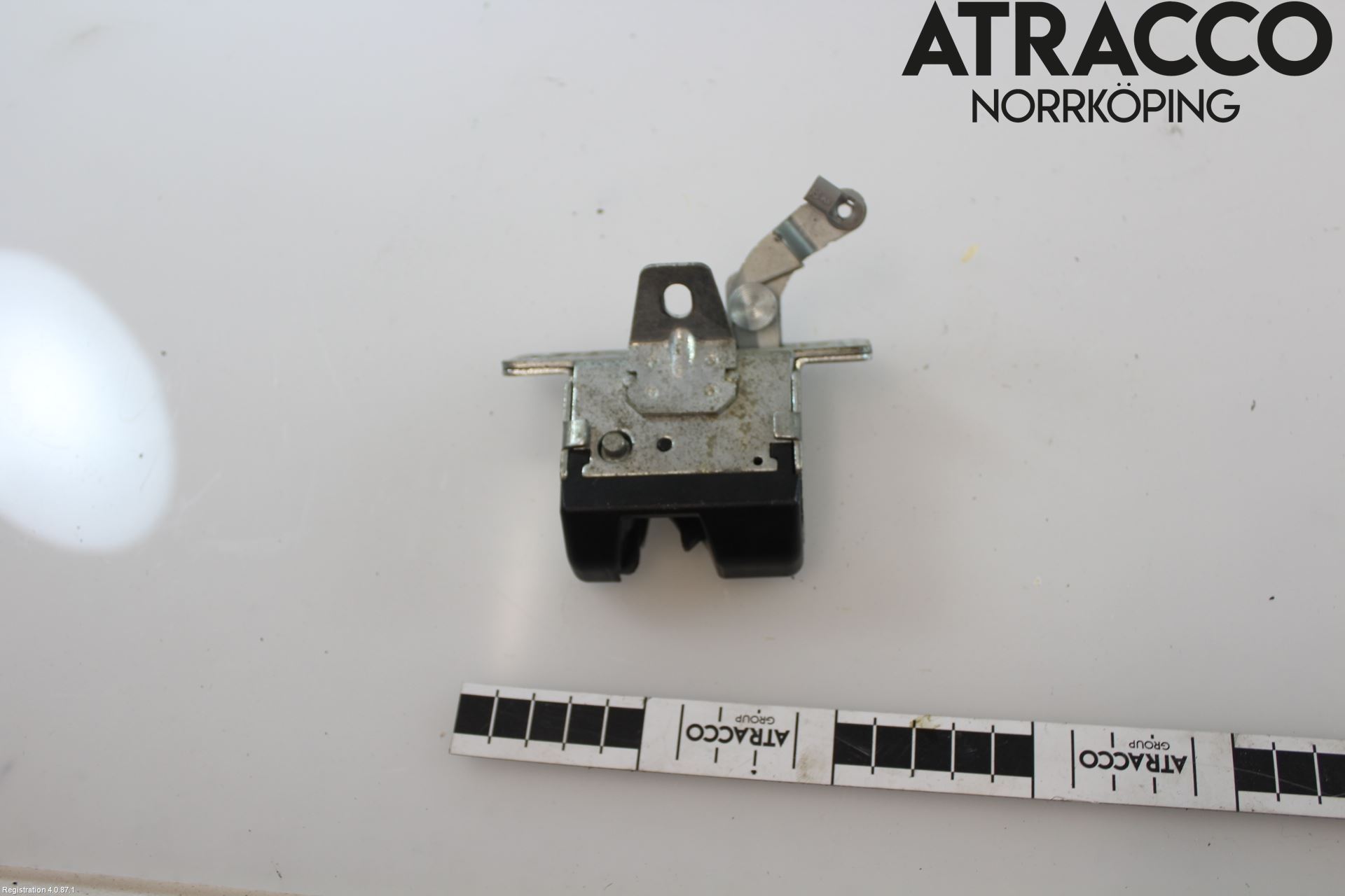 Opel CORSA C    00-06 Låskista Baklucka