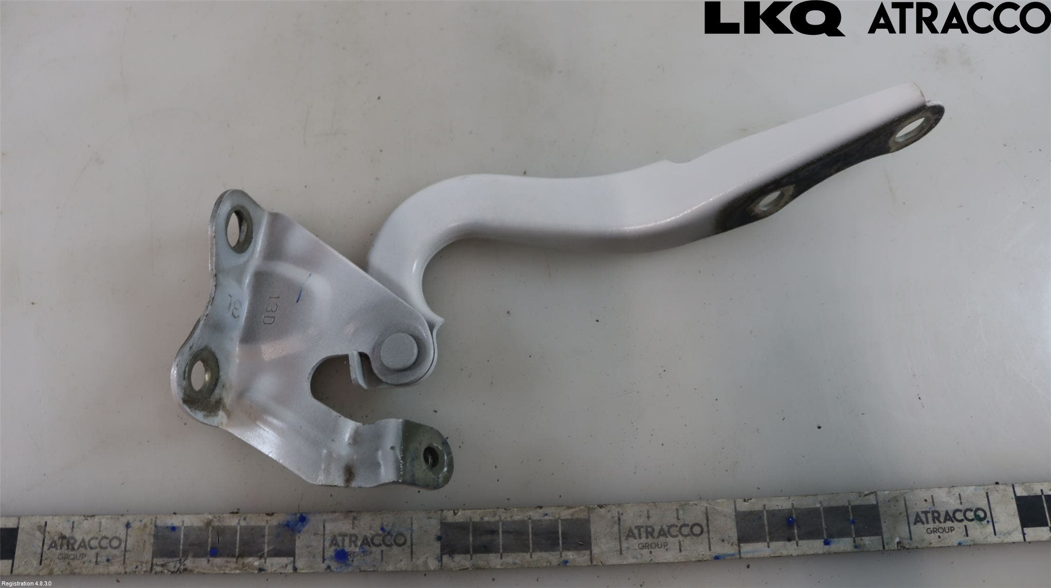 Toyota AVENSIS 09-15 Huvgångjärn