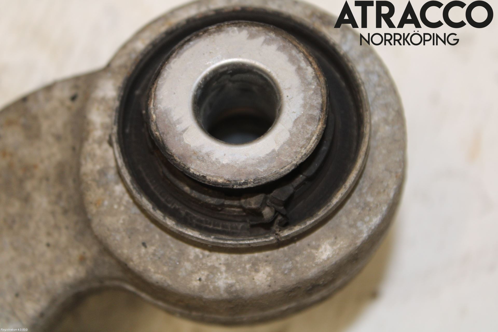 BMW 5 F10/F11/F18 09-17 Bärarm Bak Övre Höger