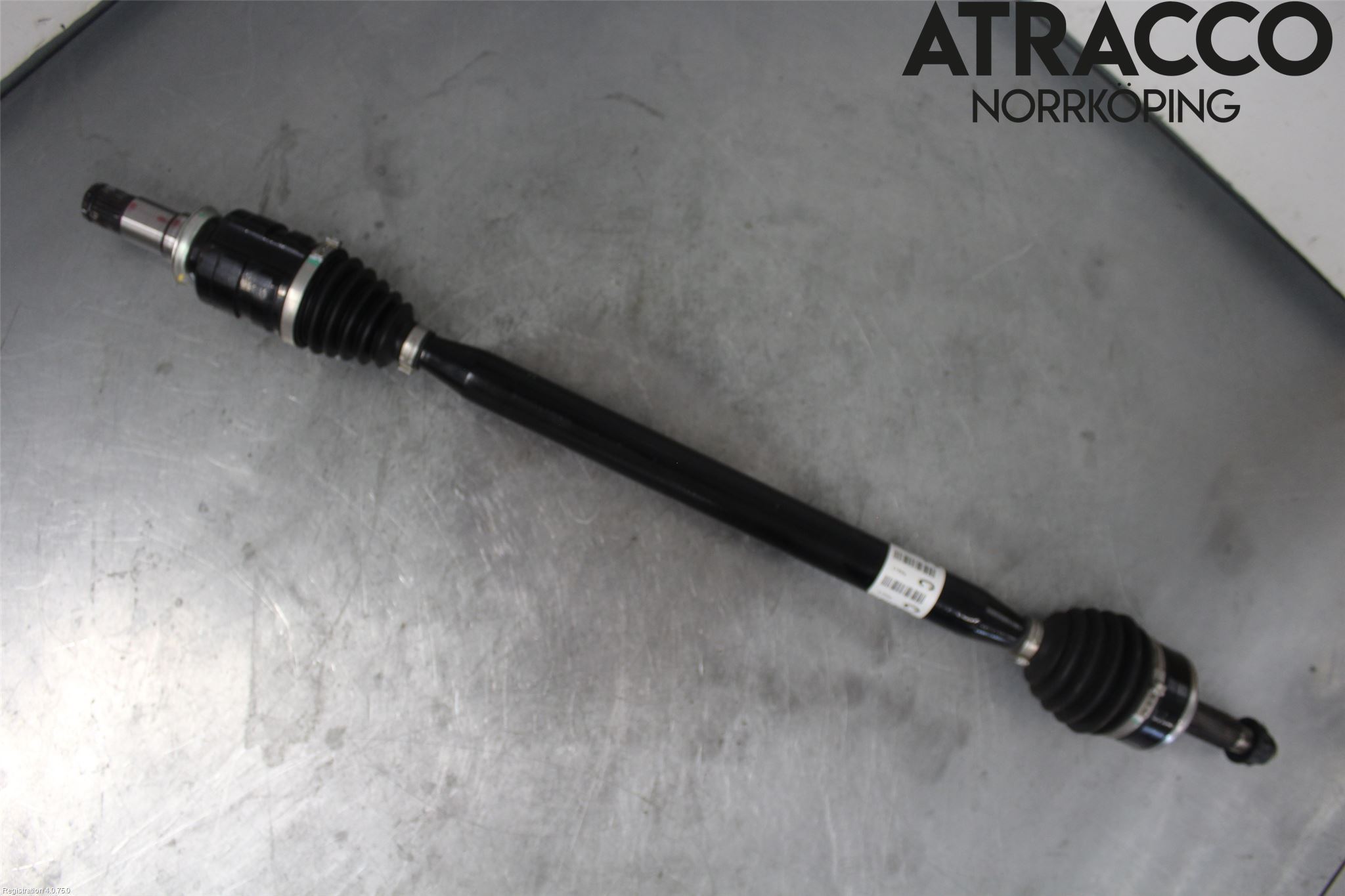 Toyota C-HR 16-23 Drivaxel Fram Höger