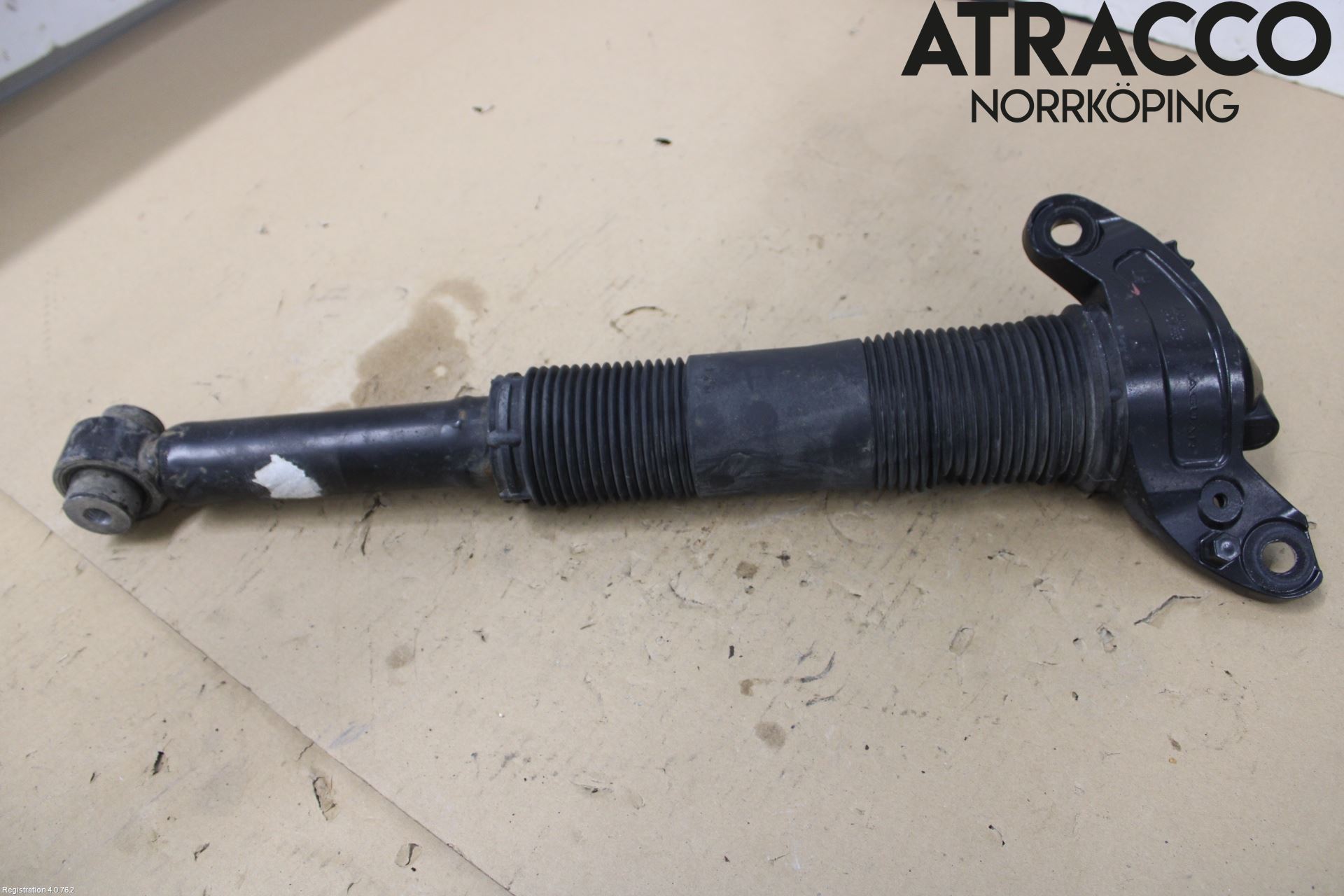 Jaguar E-PACE 17- Stötdämpare Bak