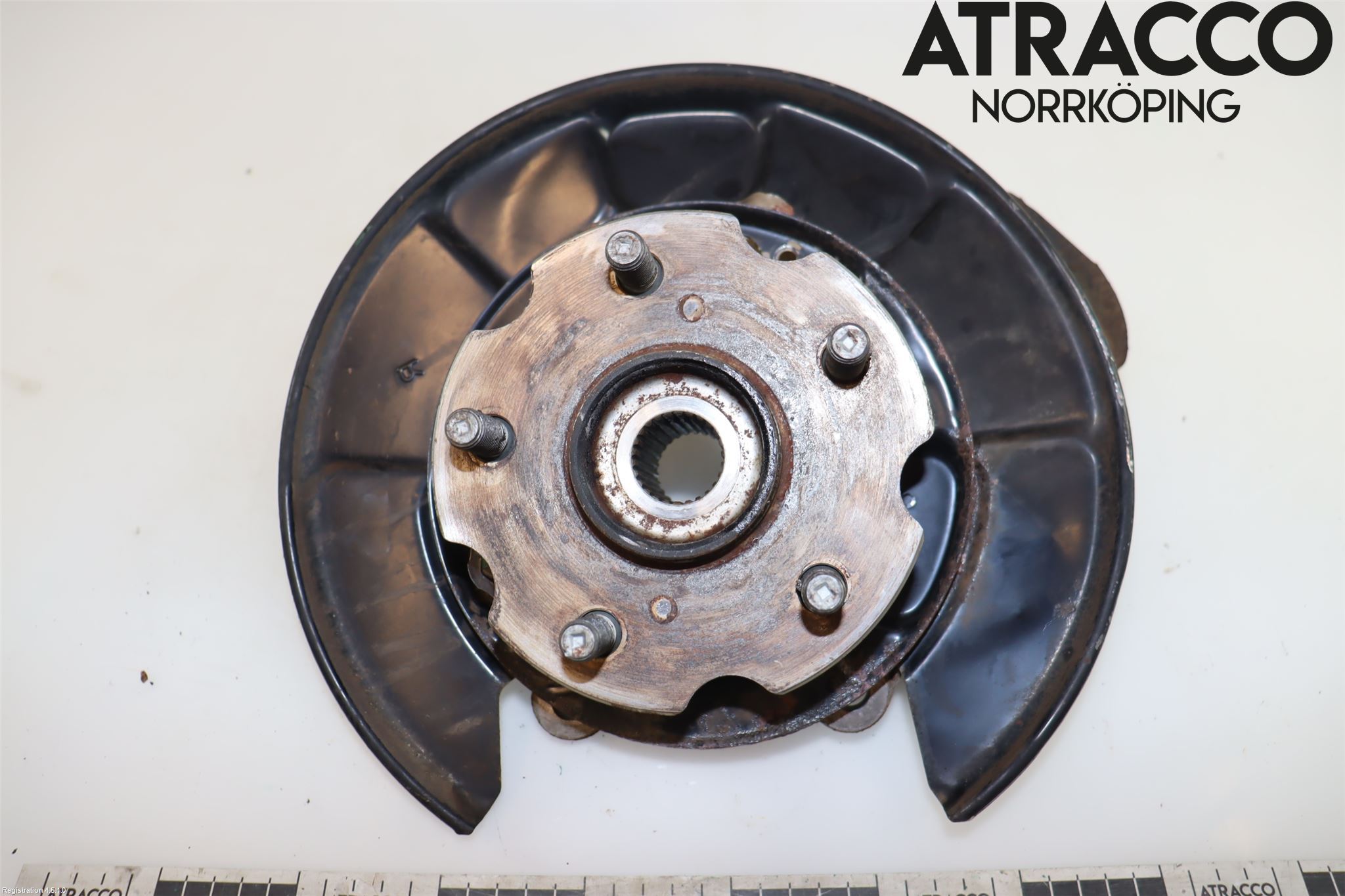 Toyota RAV4 13-18 Hjullagerhus-Spindel Hö B