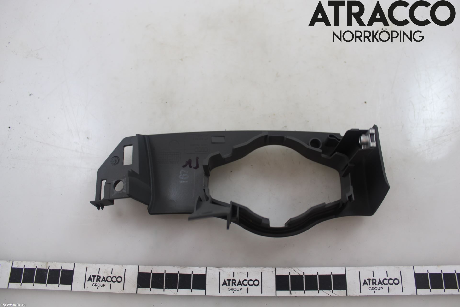Audi A4/S4 08-11 Instrument-Radio Sarg