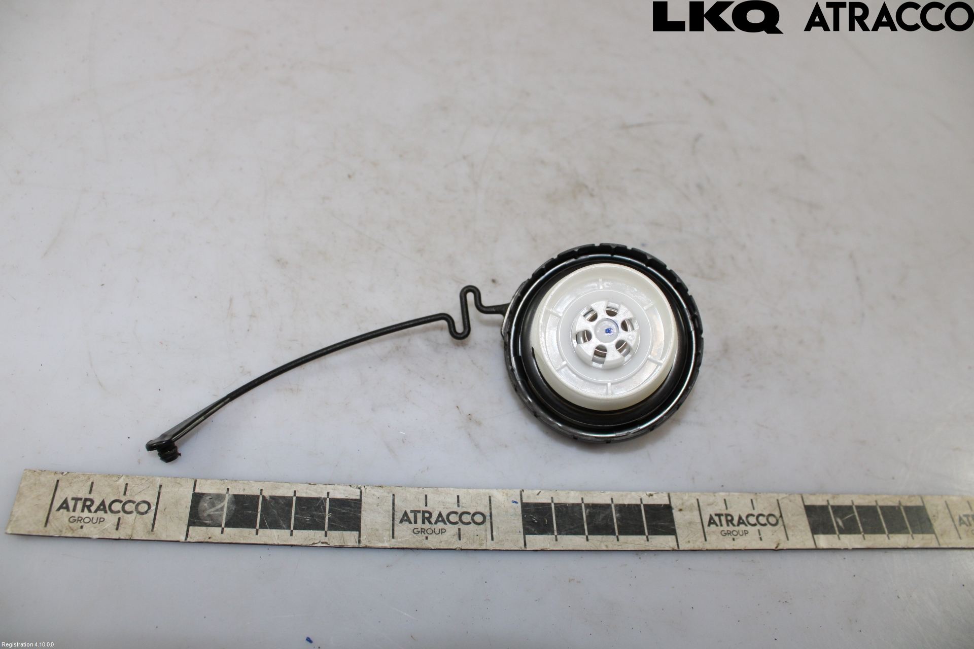 Toyota C-HR 24- Bränsletankslock