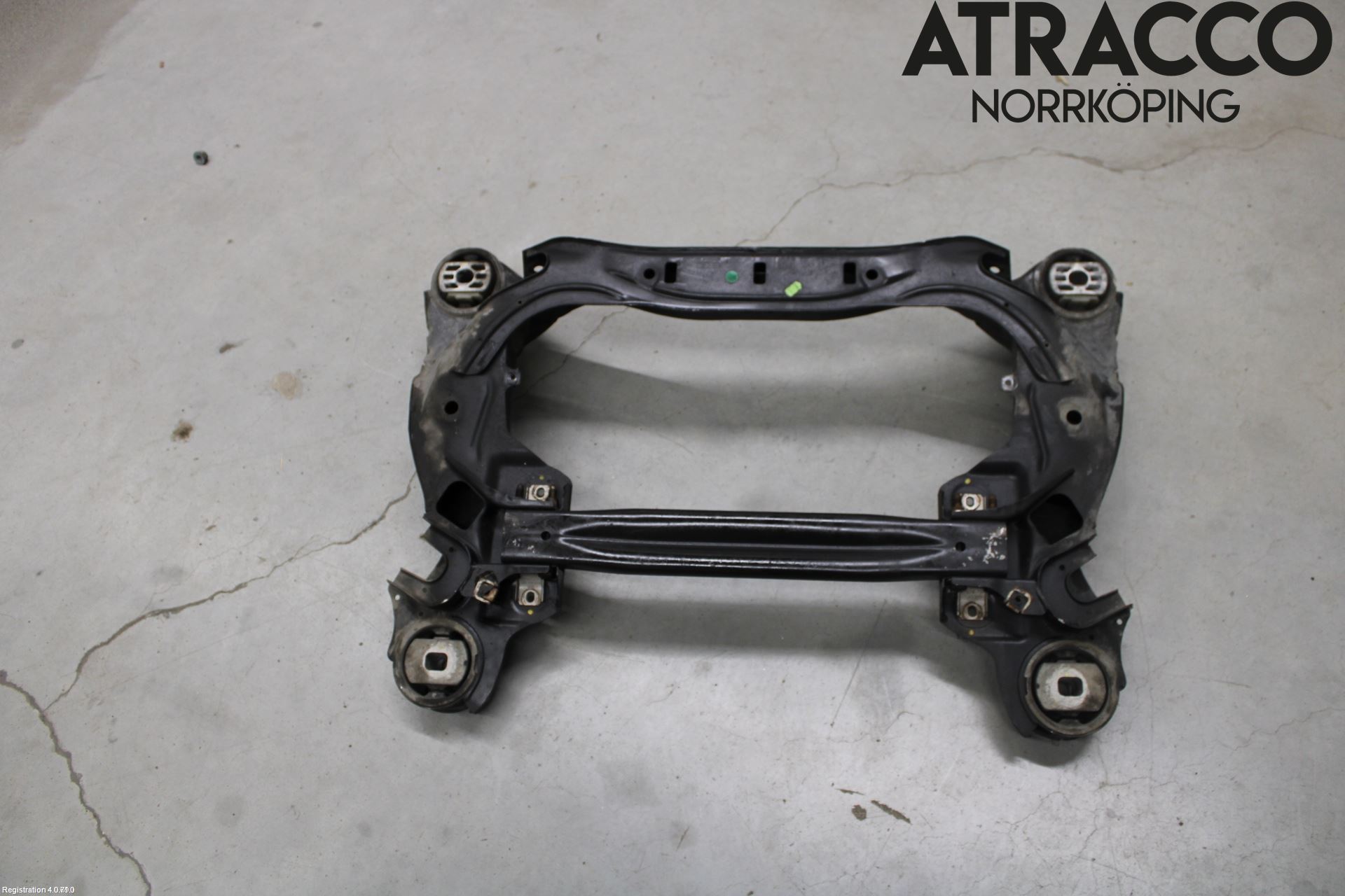 Audi A8/S8 4E  02-09 Framvagnsbalk