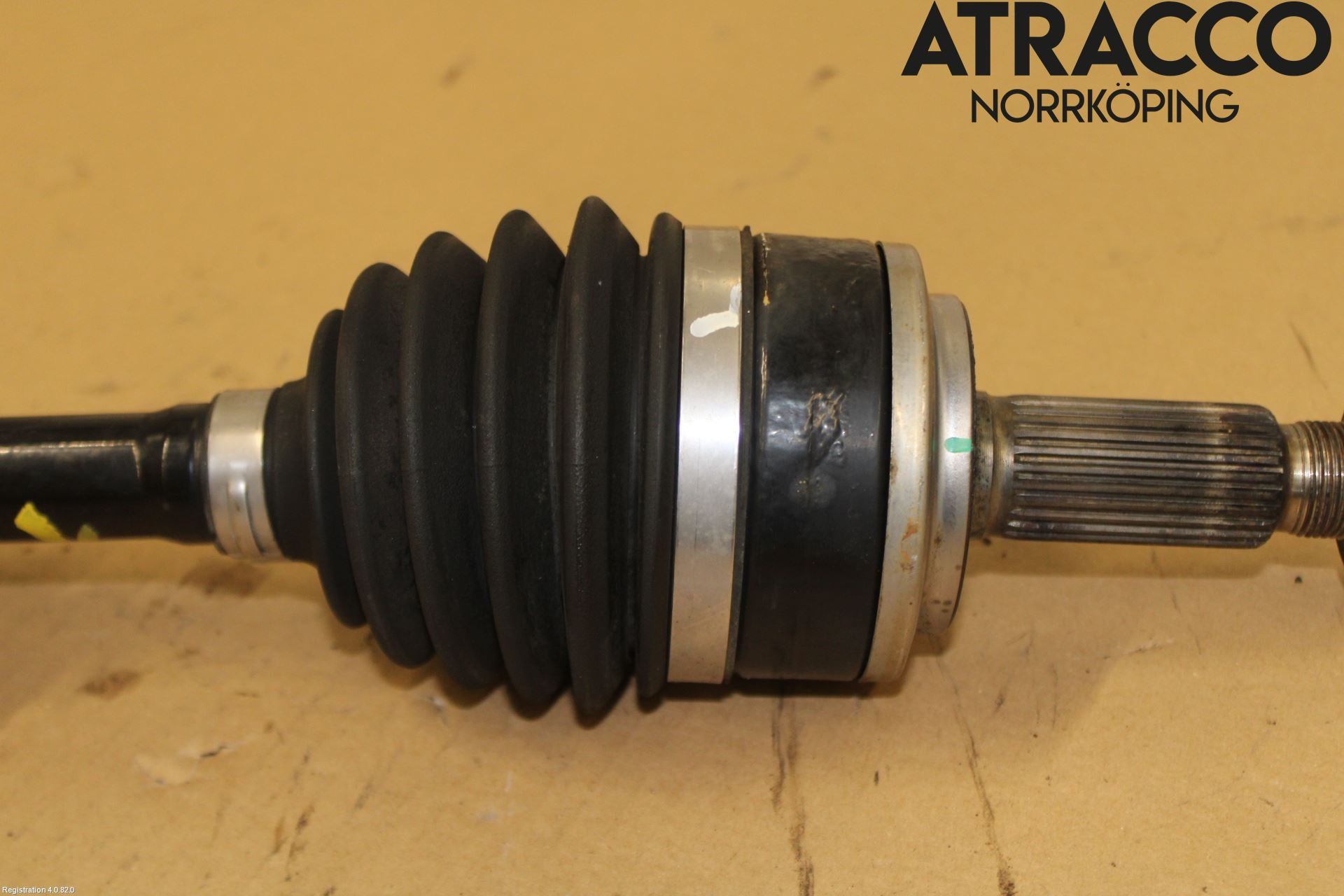 Toyota C-HR 16-23 Drivaxel Fram Vänster