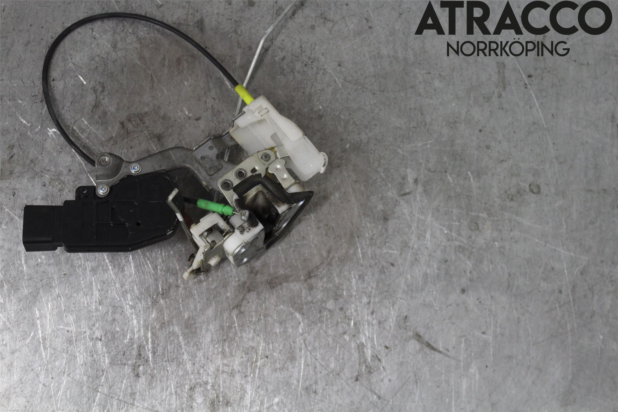 Toyota AYGO 06-14 Låskista-Dörrlås