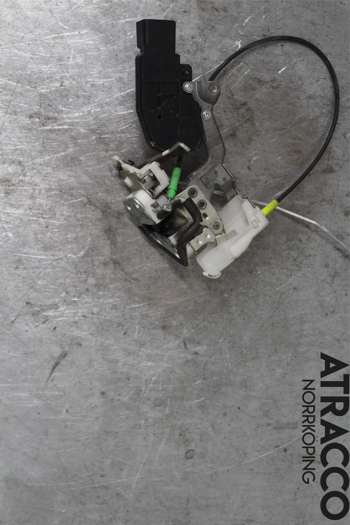 Toyota AYGO 06-14 Låskista-Dörrlås