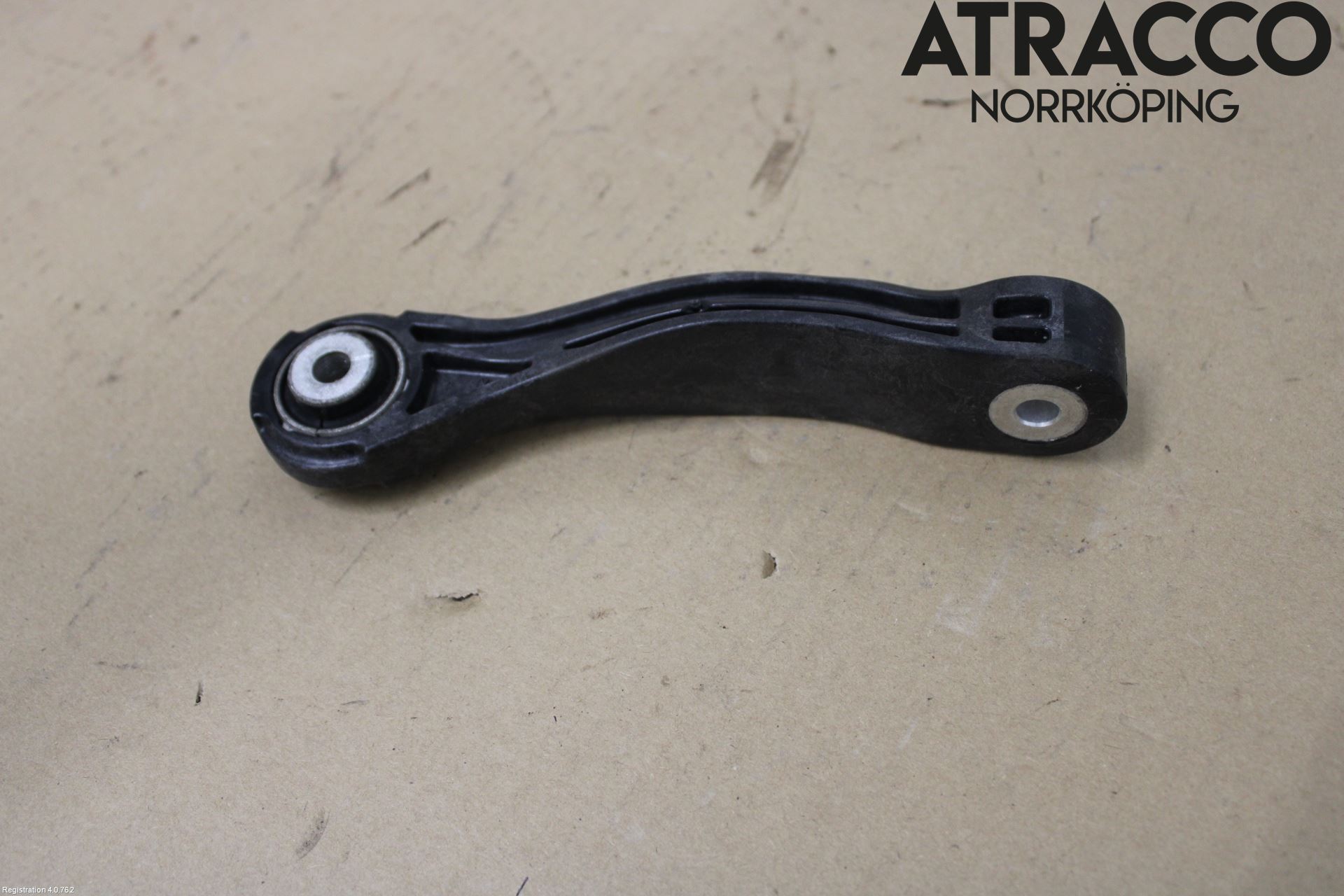 Audi A6 F2/C8 19- Krängningshämmarstag Bak