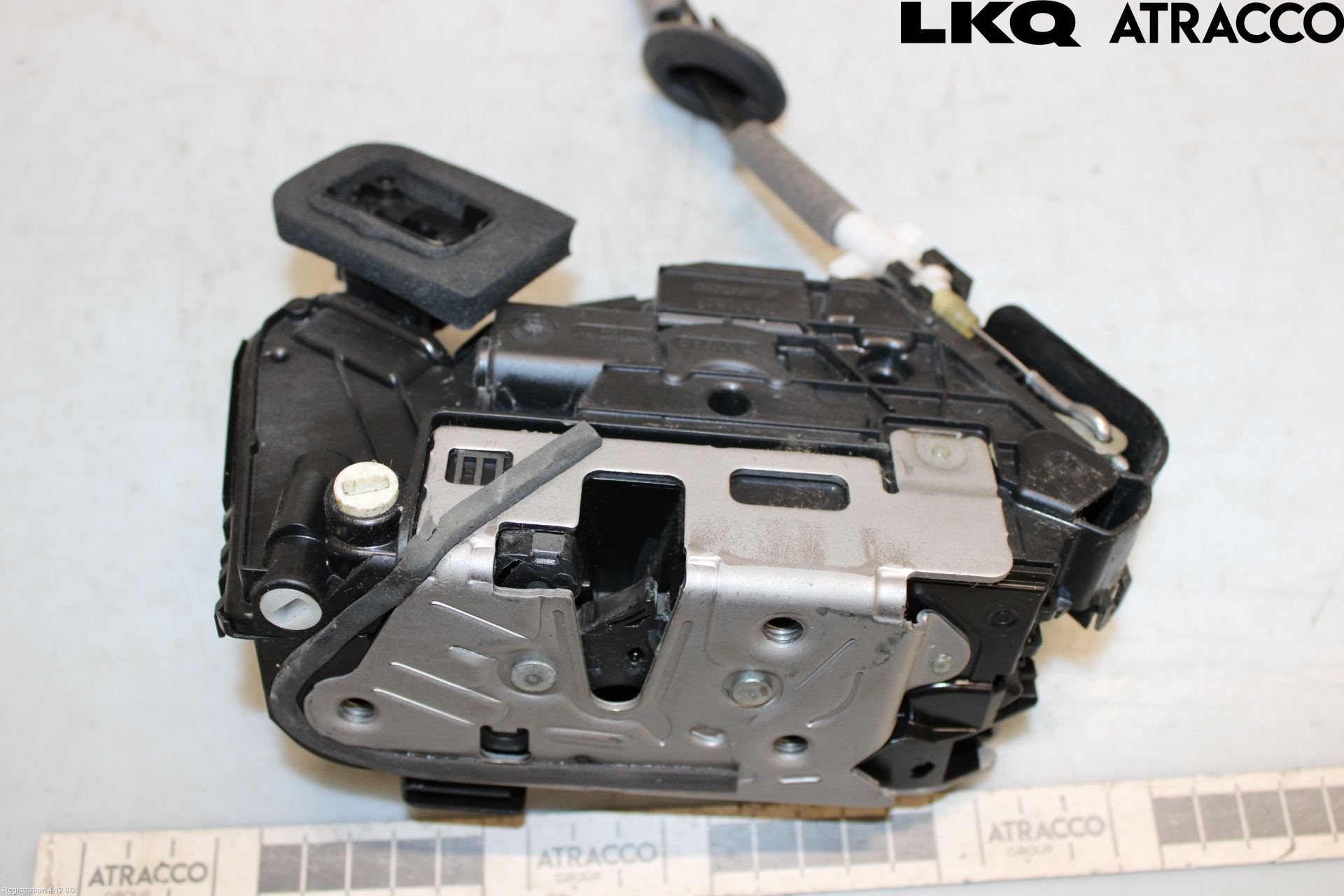 Cupra BORN 22- Låskista-Dörrlås