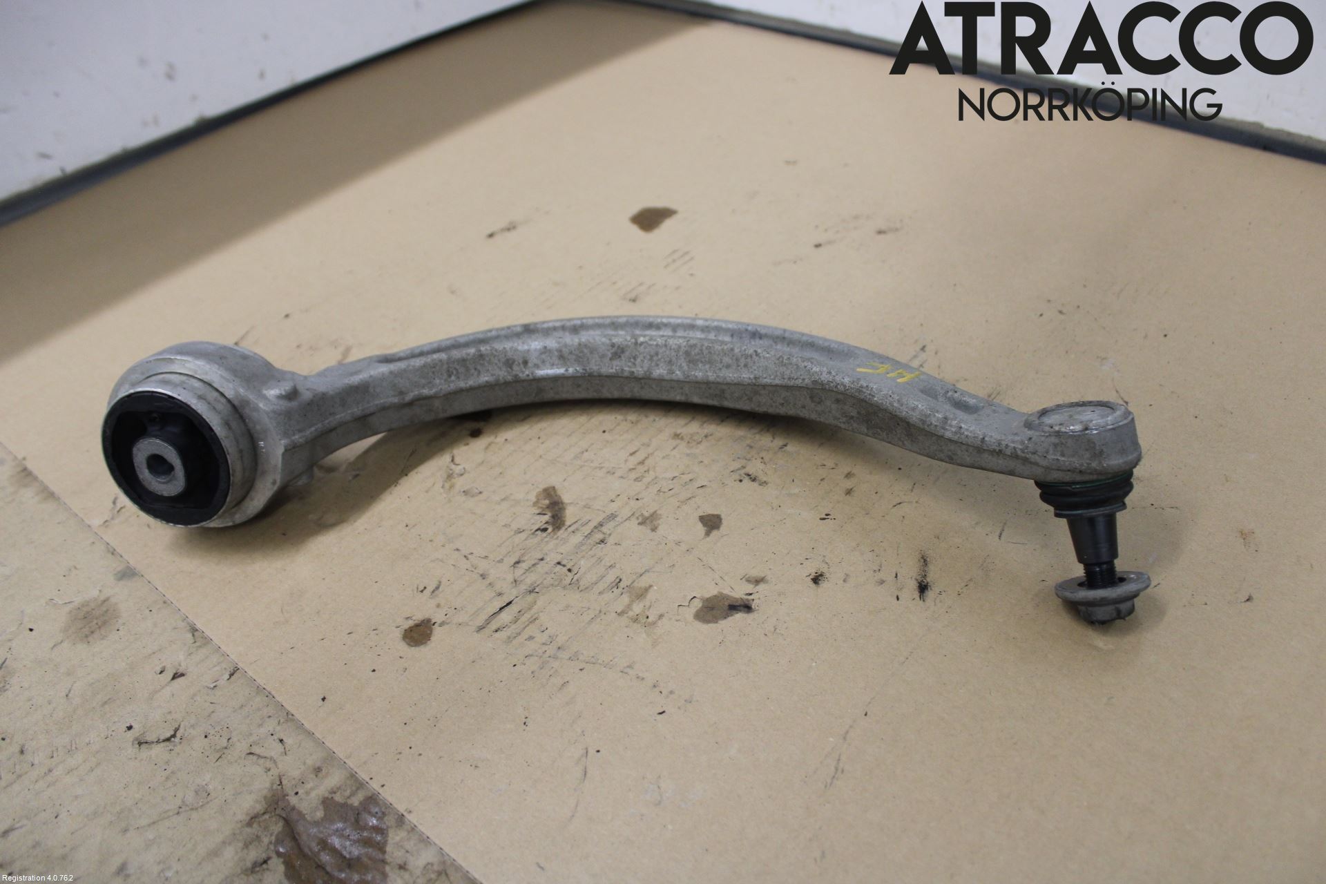 Audi A4/S4 B9 20- Bärarm Fram Undre Hö