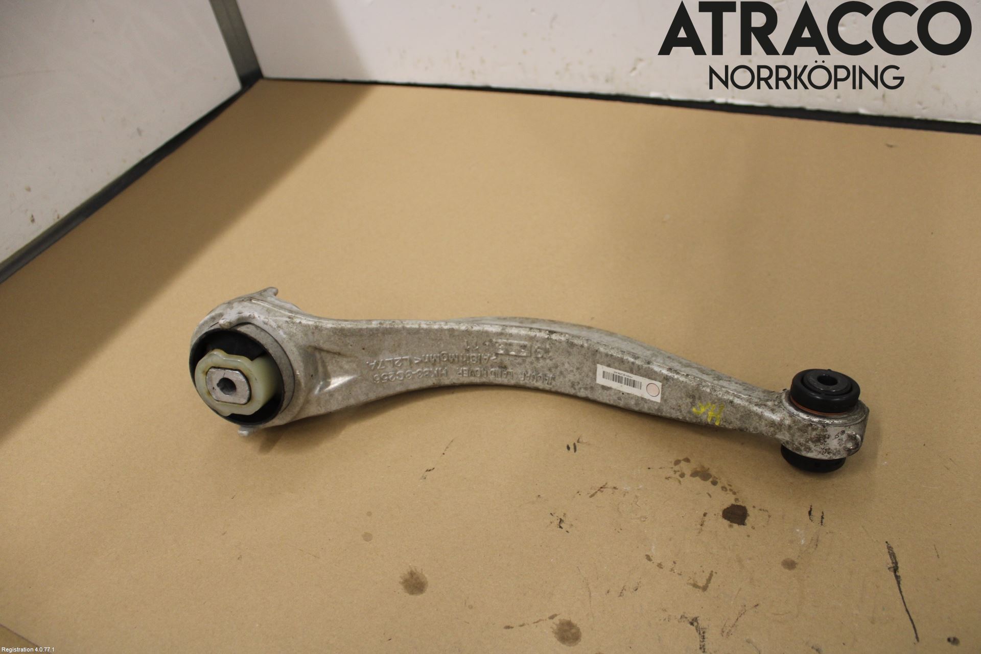 Jaguar F-PACE Bärarm Fram Undre Hö