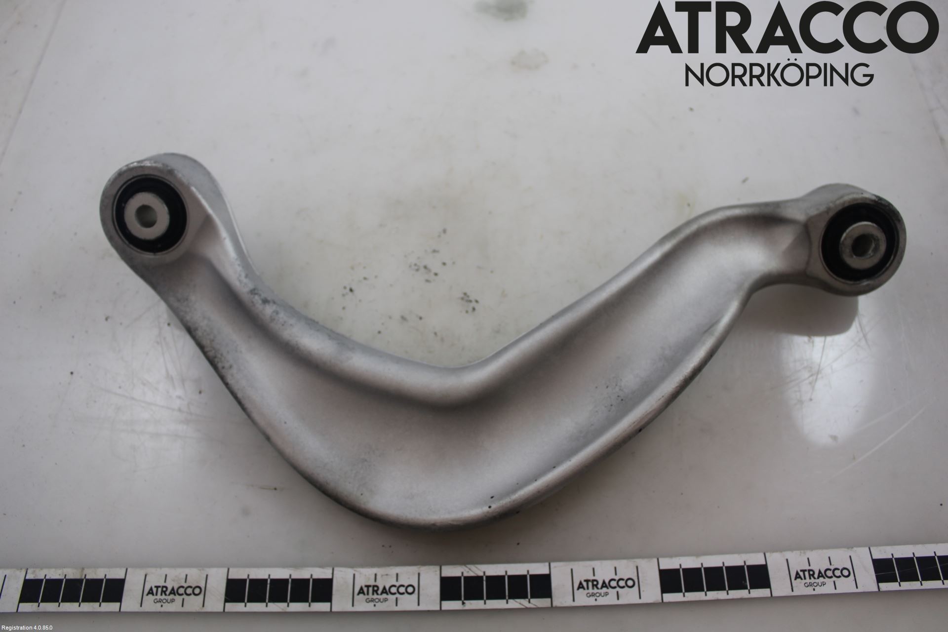 Audi A4/S4 08-11 Bärarm Bak Övre Höger