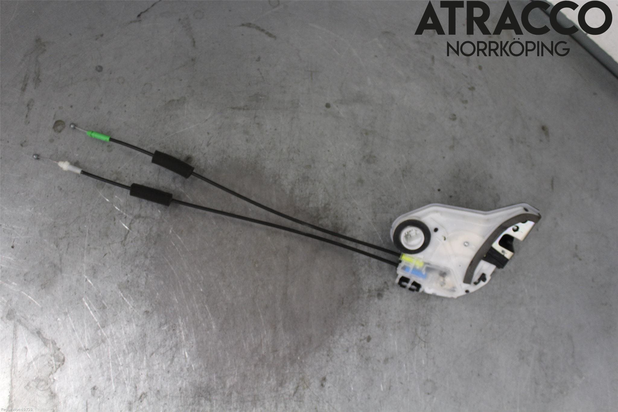 Toyota HILUX 16- Låskista-Dörrlås