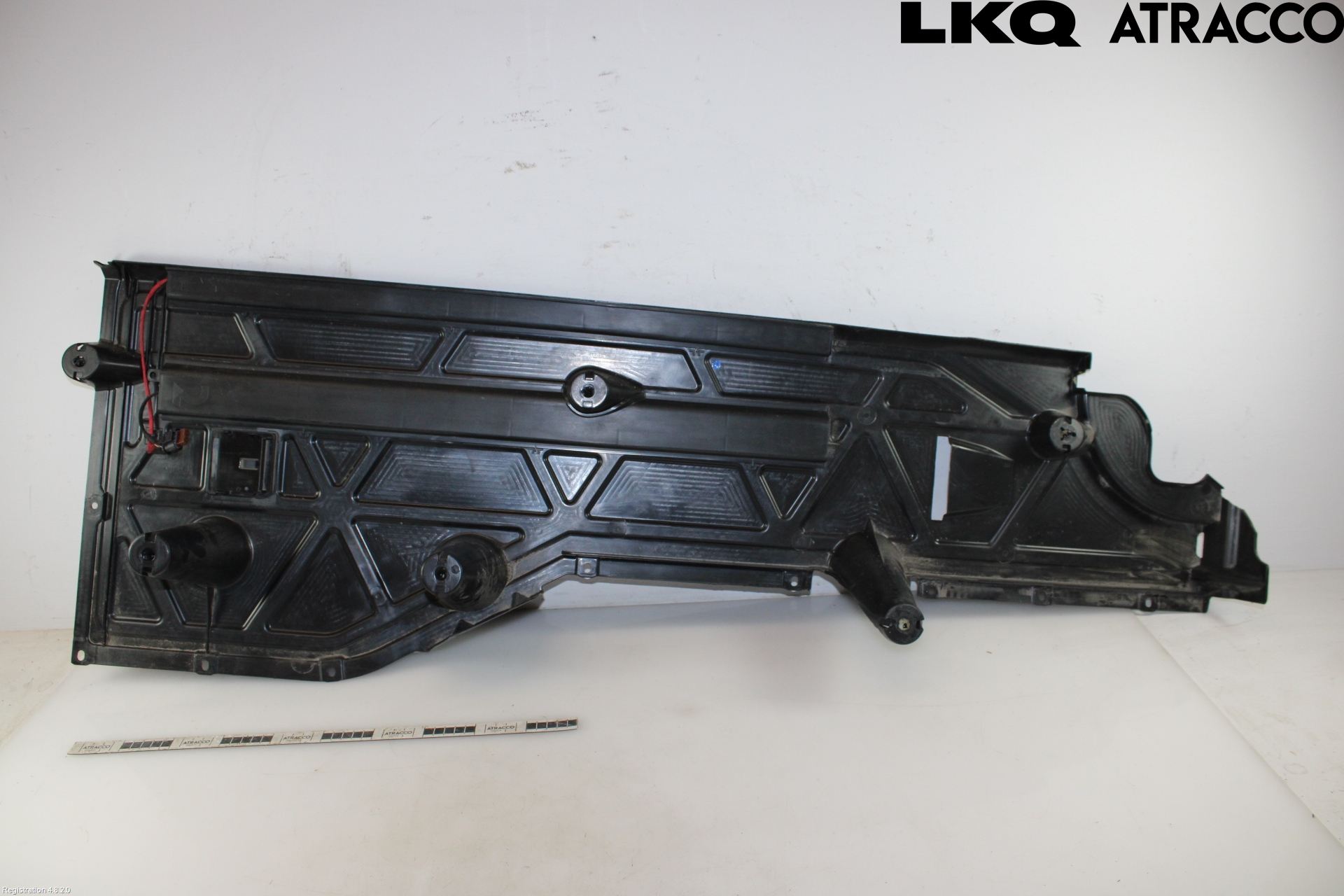 Volkswagen VW TRANSP/CARAVELLE (T7) 22-24 Hasplåt Plåt-Plast