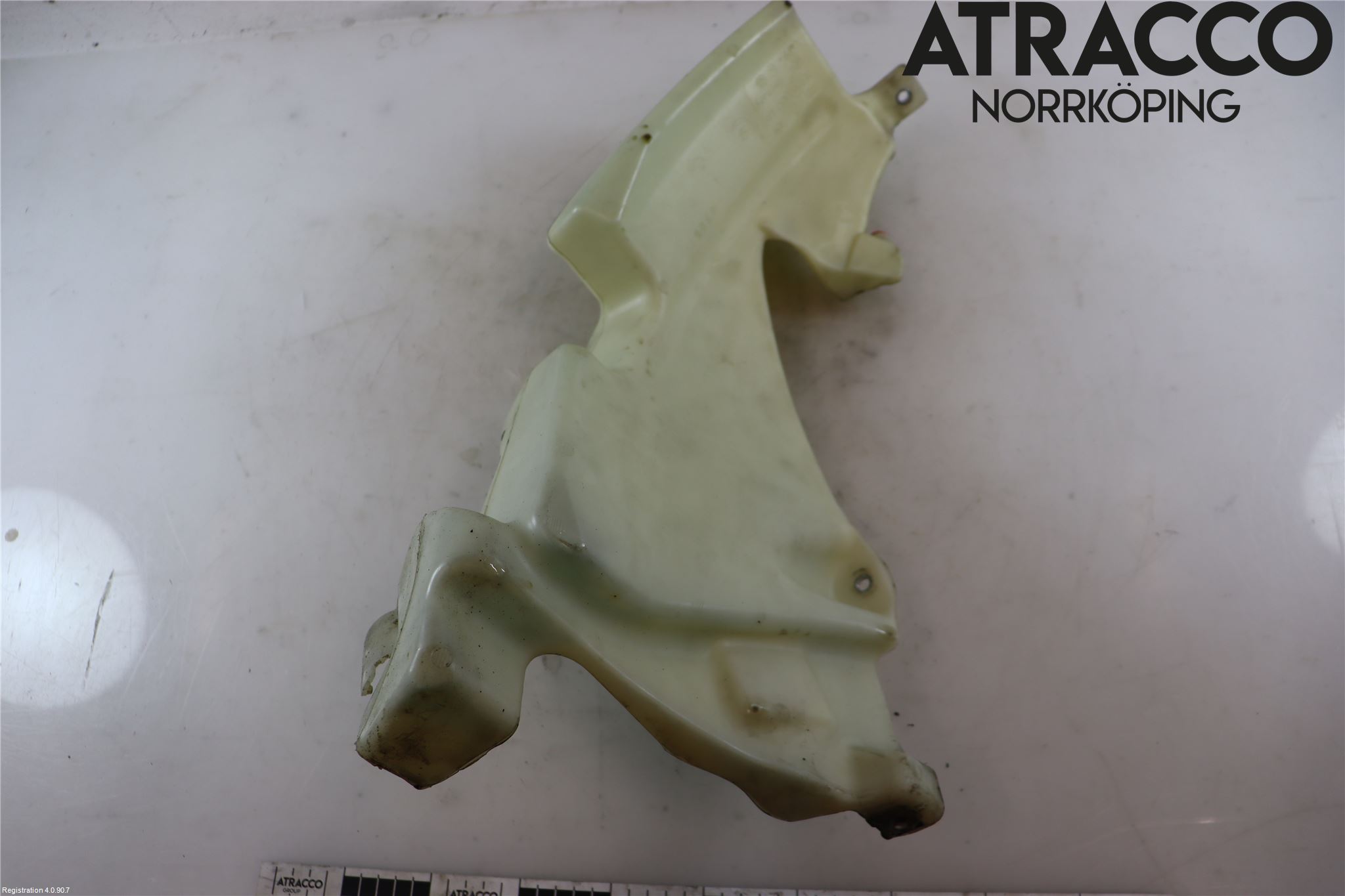 Audi A4/S4 05-07 Spolartank Vindruta-Strål
