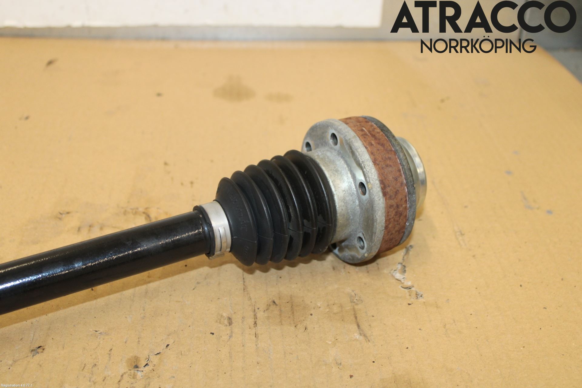 Volkswagen VW T-ROC 18- Drivaxel Bak Höger