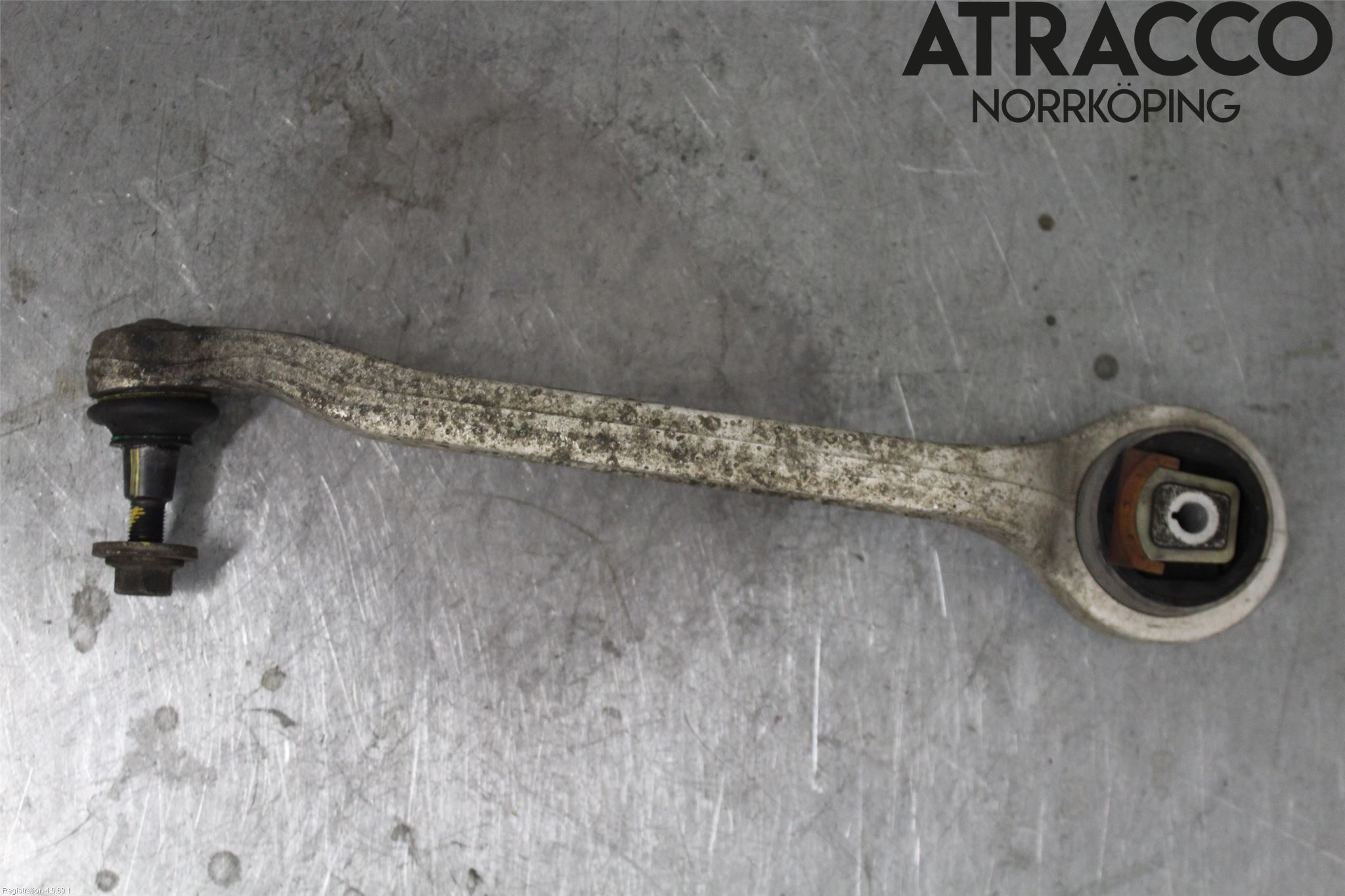 Audi A8/S8 4E  02-09 Bärarm Fram Undre Vä