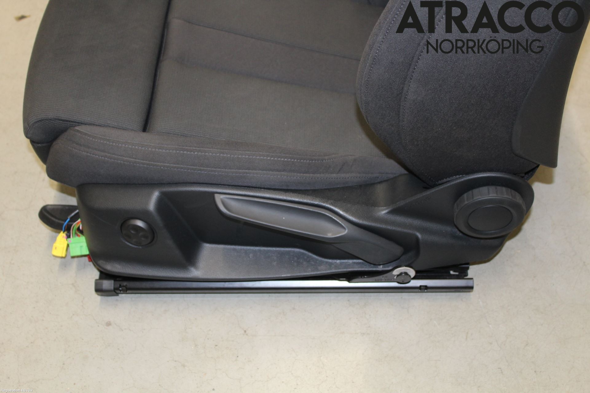 Audi A4/S4 B9 20- Inredning Stol Fram Vä