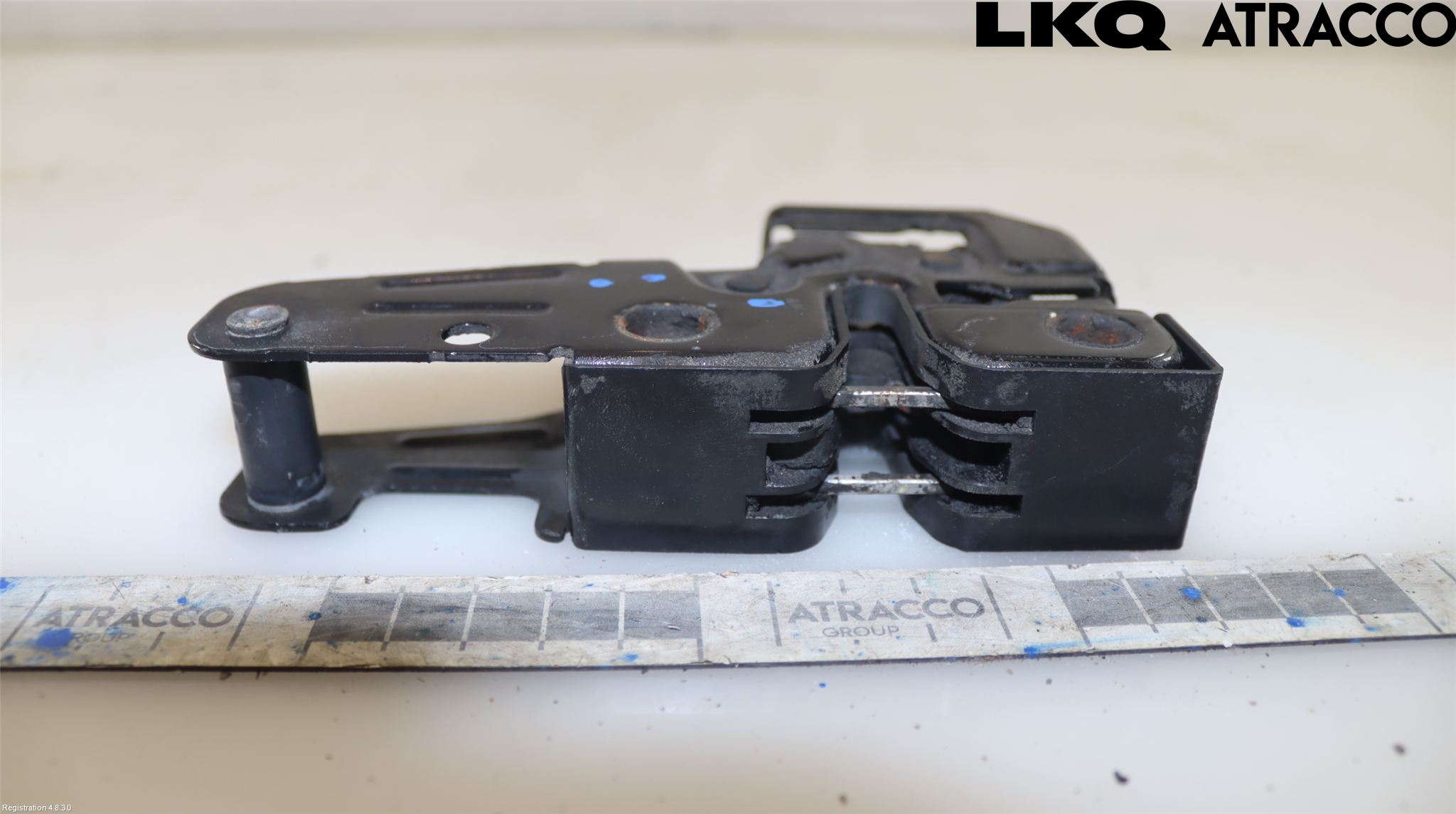 Audi A4/S4 05-07 Huvlås