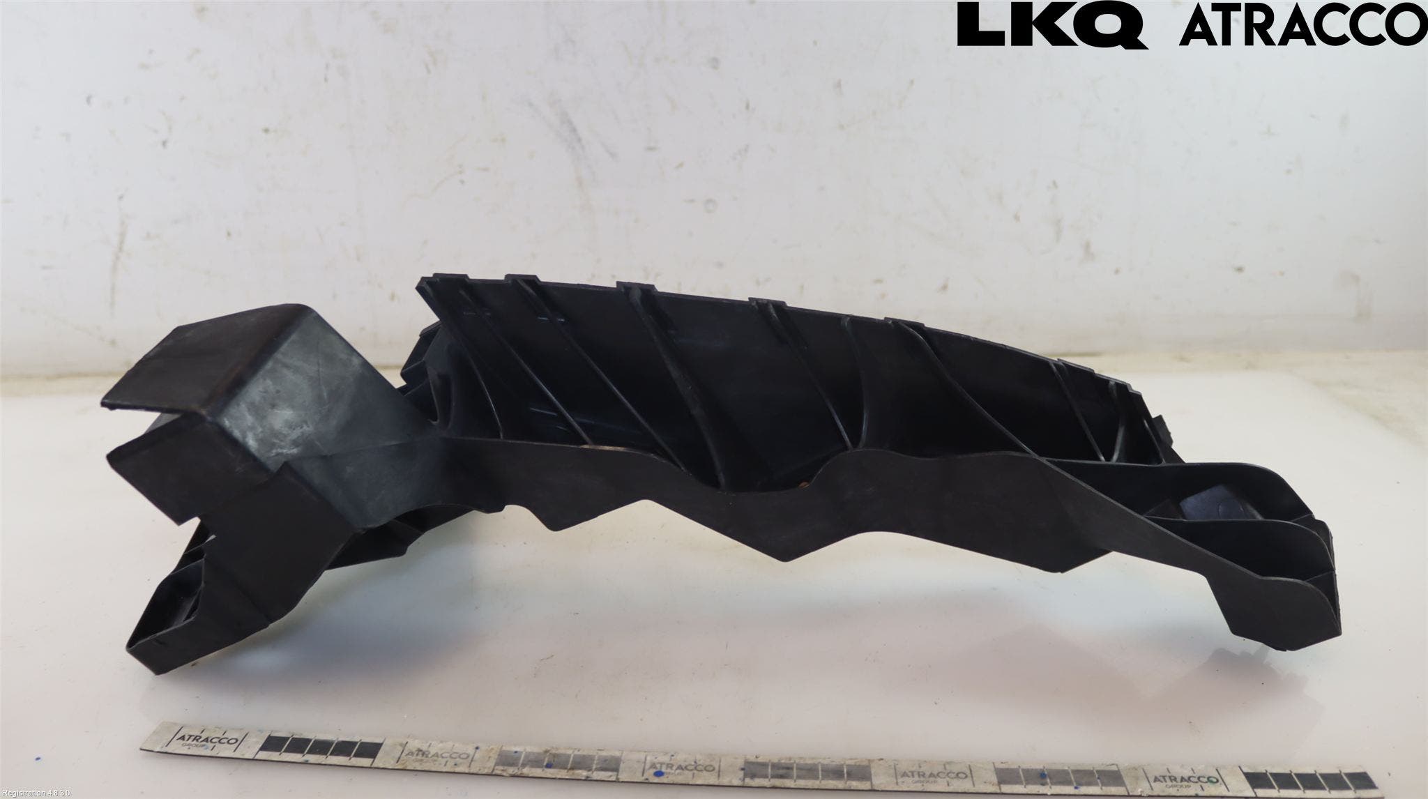 Audi Q7/SQ7 Strålkast Fästsarg