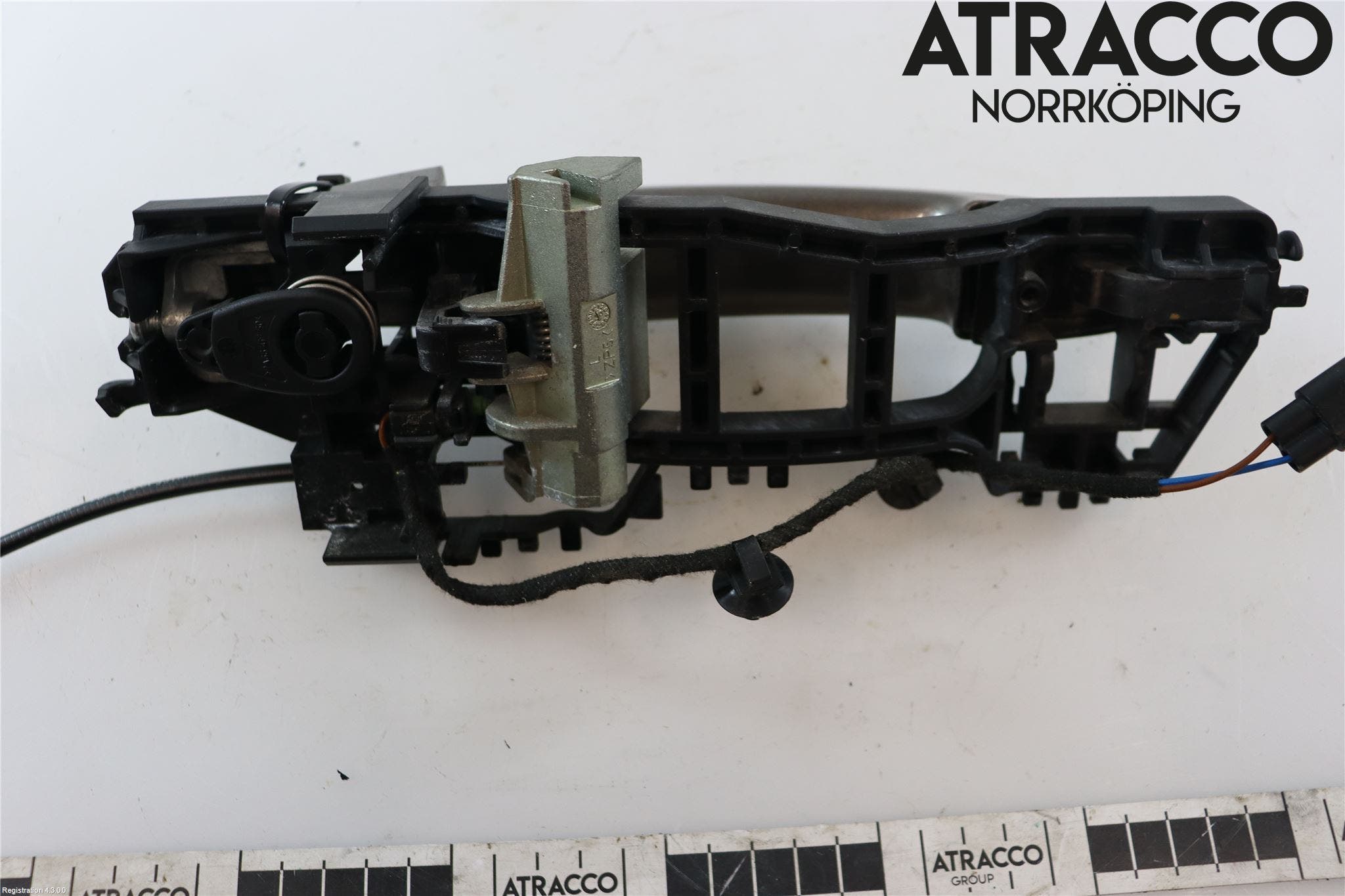 Ford FOCUS 04-07 Dörrhandtag Yttre Vä