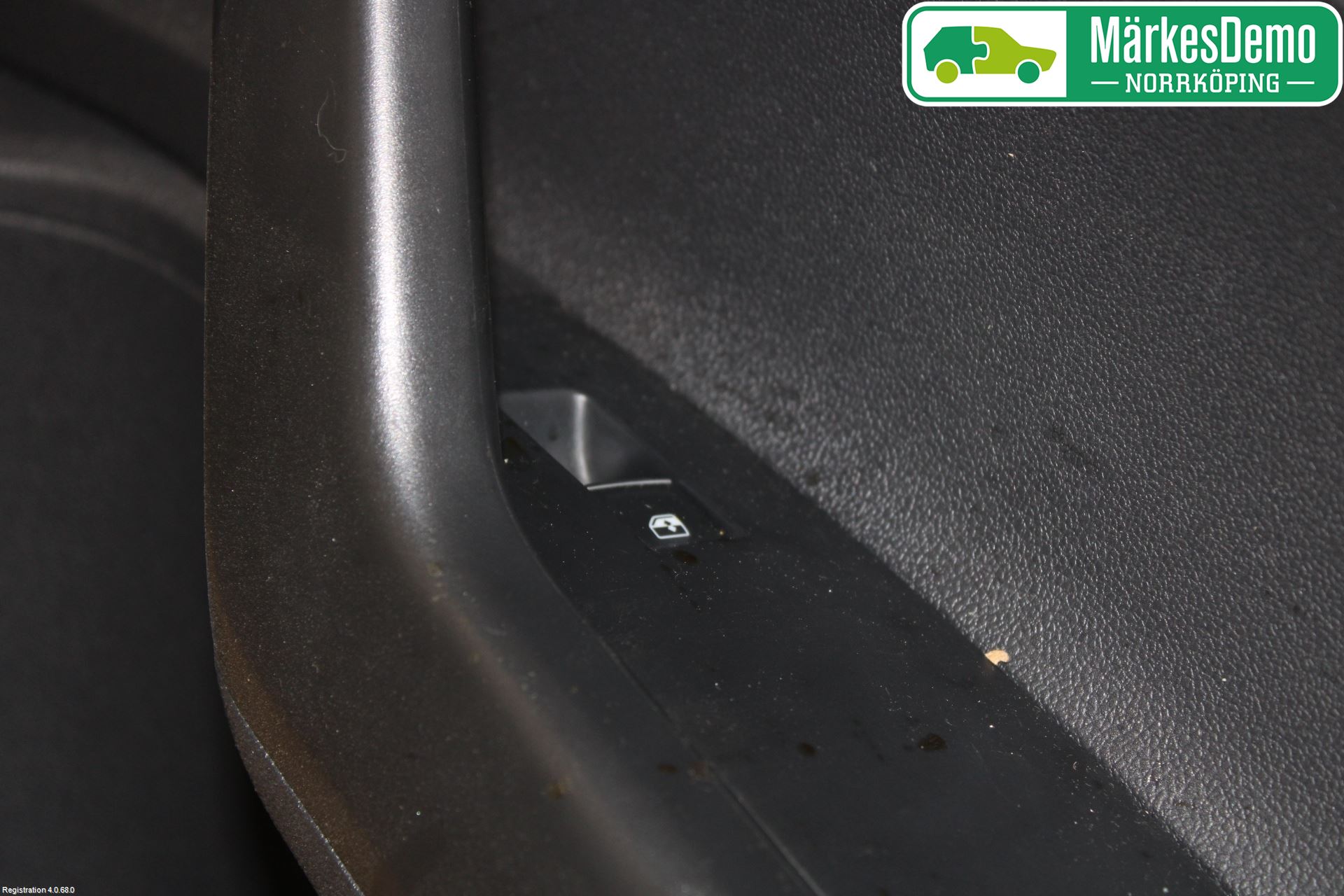 Volkswagen VW POLO VI 18->> Dörrklädsel Hö