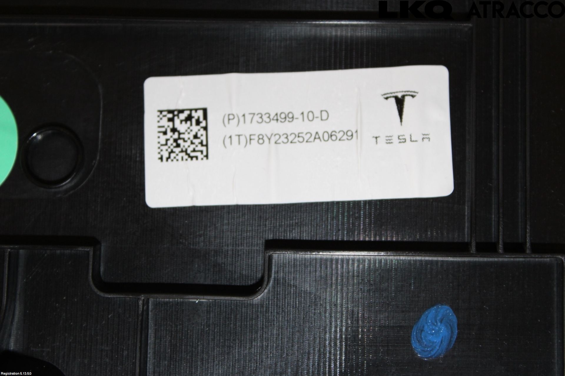 Tesla MODEL 3 17- Inredning Bakluckeklädsel