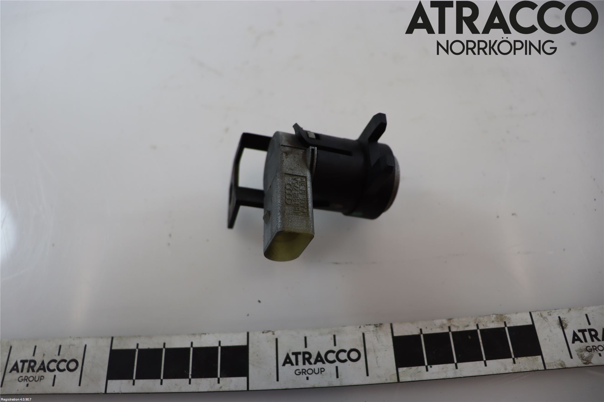 Audi A8/S8 4D 94-02 Parkeringshjälp Backsensor