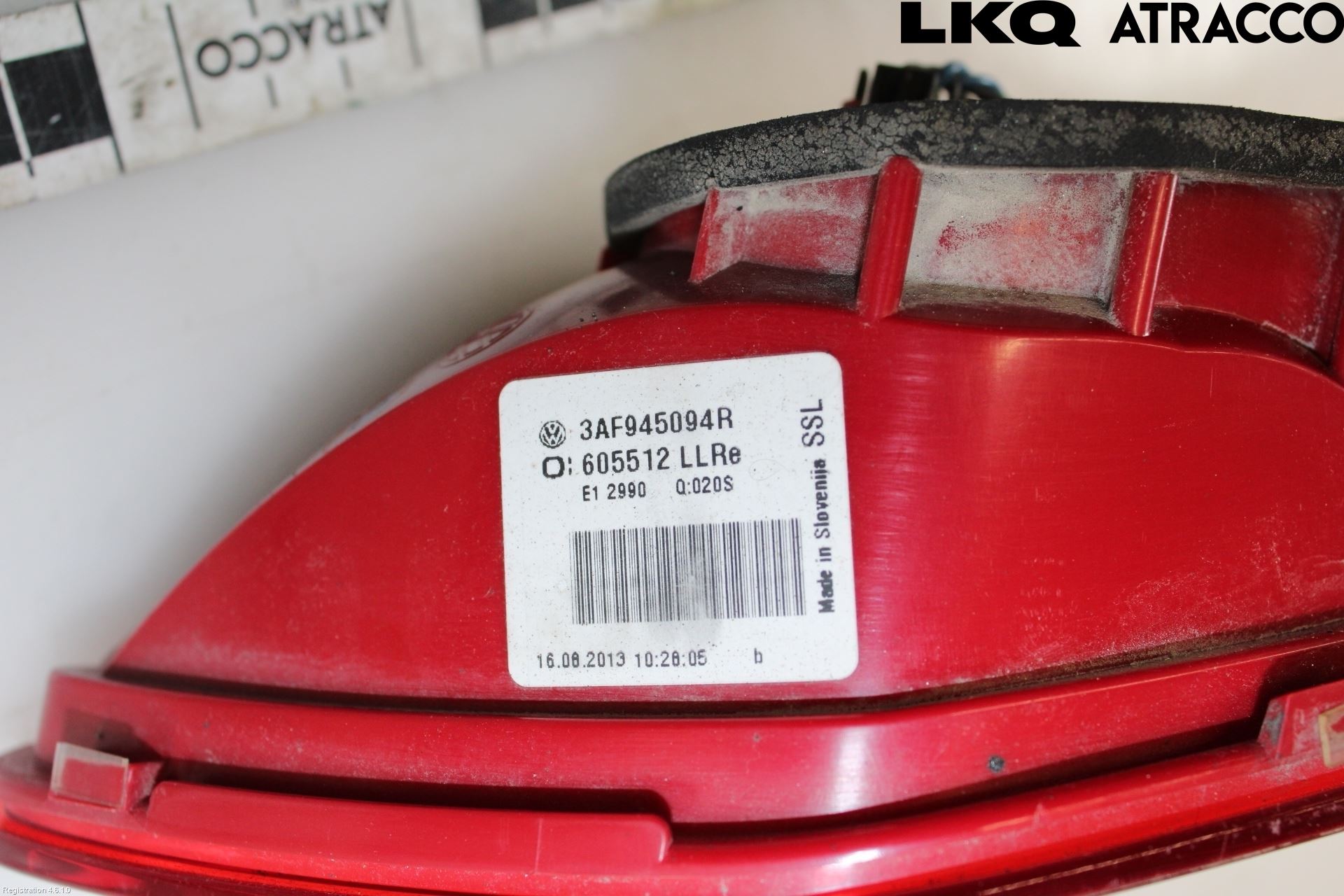 Volkswagen VW PASSAT 11-14 Bakljus Lucka Hö