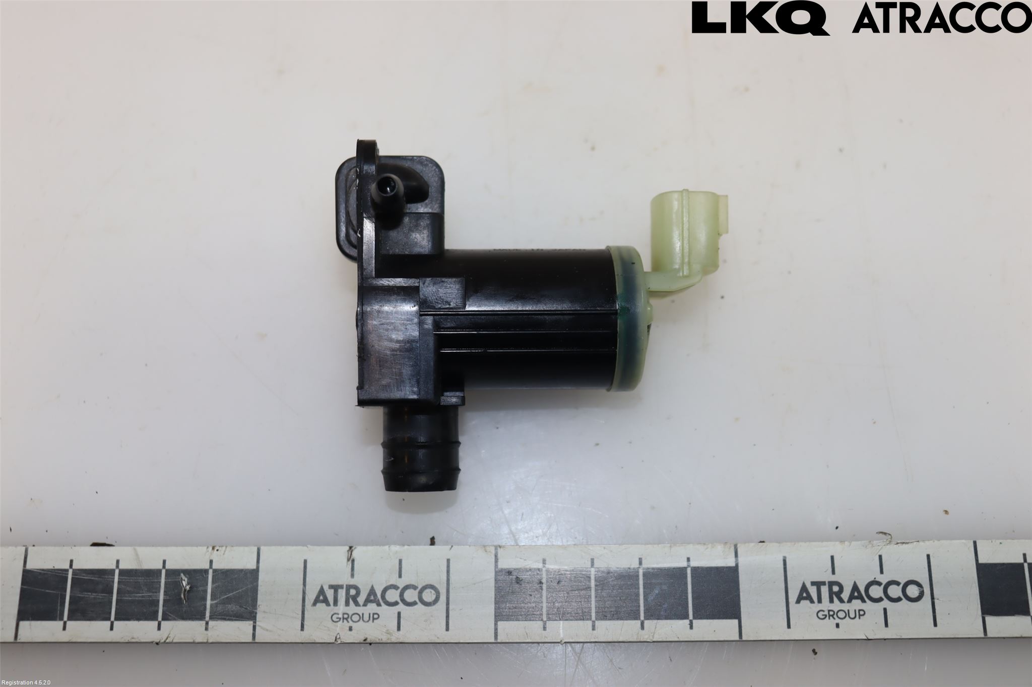 Mazda CX-30 20- Spolarpump Vindruta