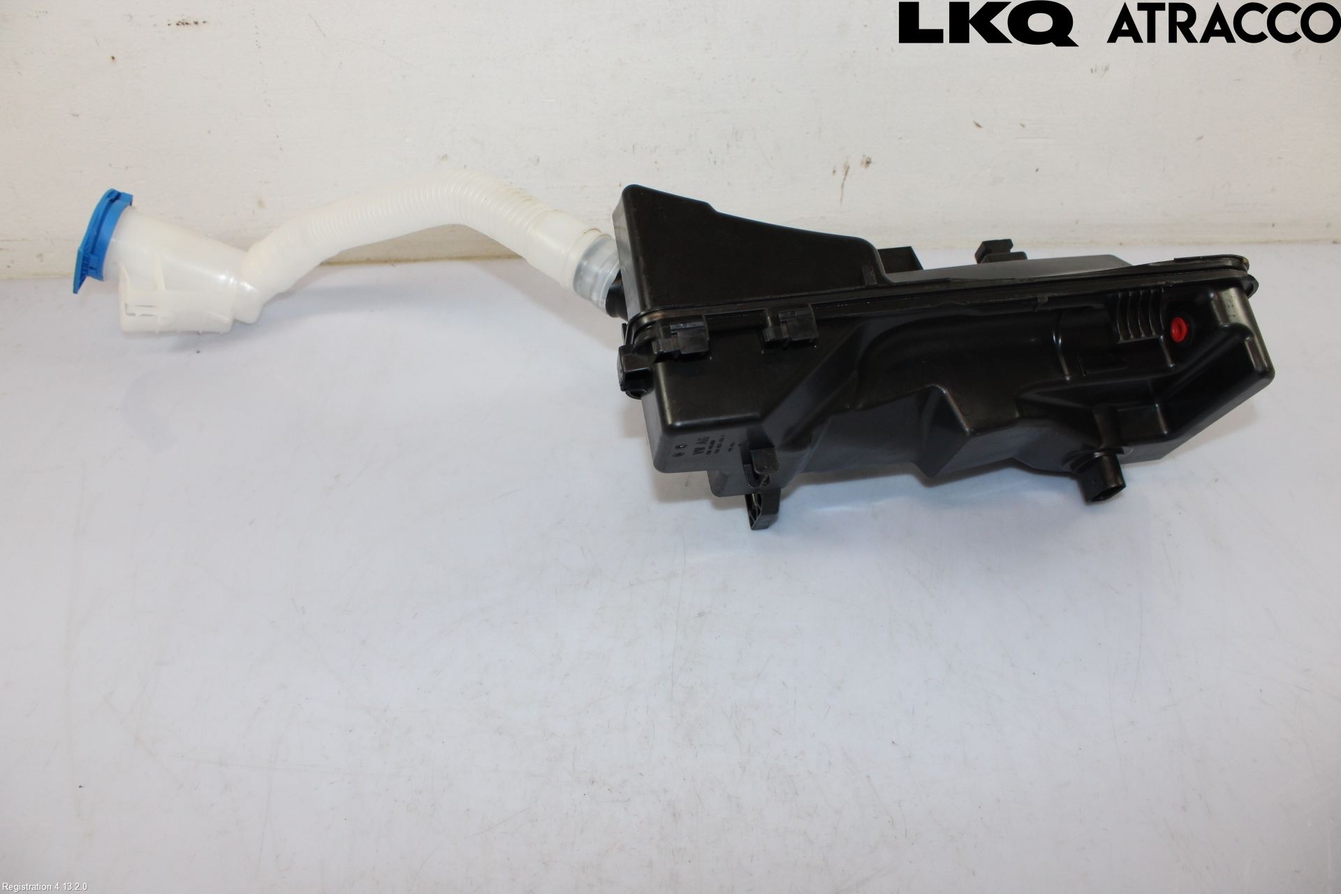 Cupra BORN 22- Spolartank Vindruta