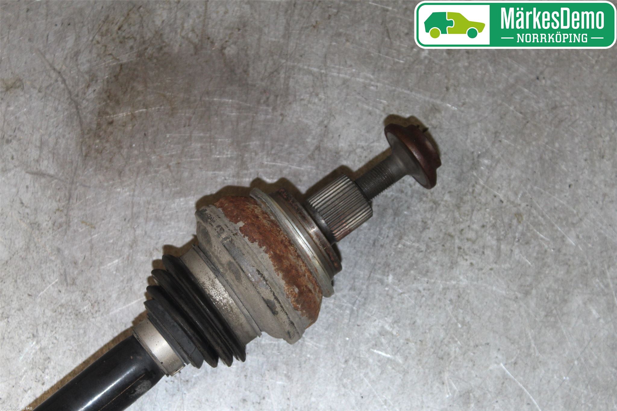Audi A4/S4 B9 16-19 Drivaxel Bak Vänster