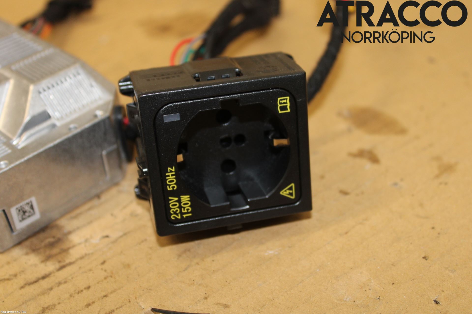Skoda OCTAVIA (NX) 20- Inverter 12 -> 220 V
