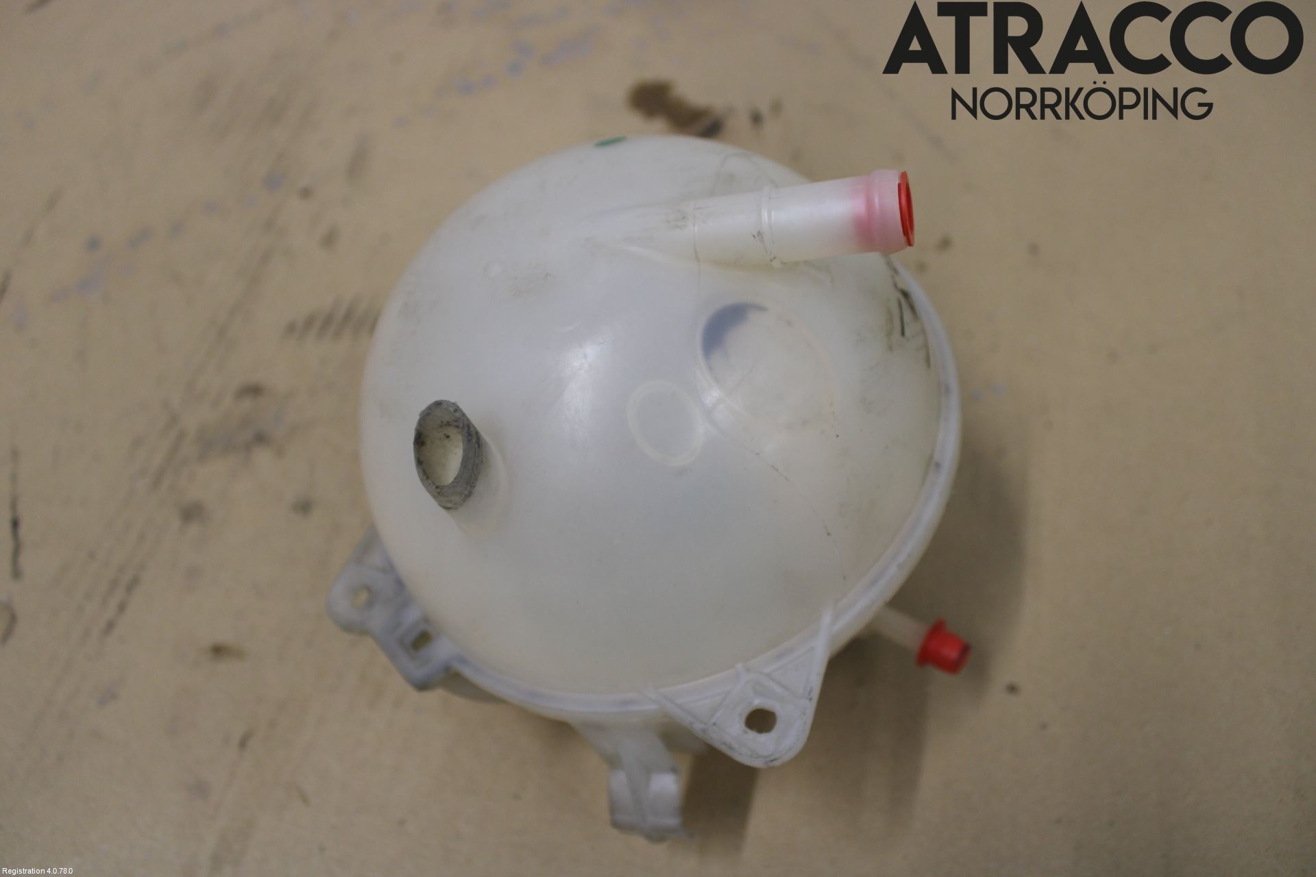Volkswagen VW CADDY      04-10 Expansionstank