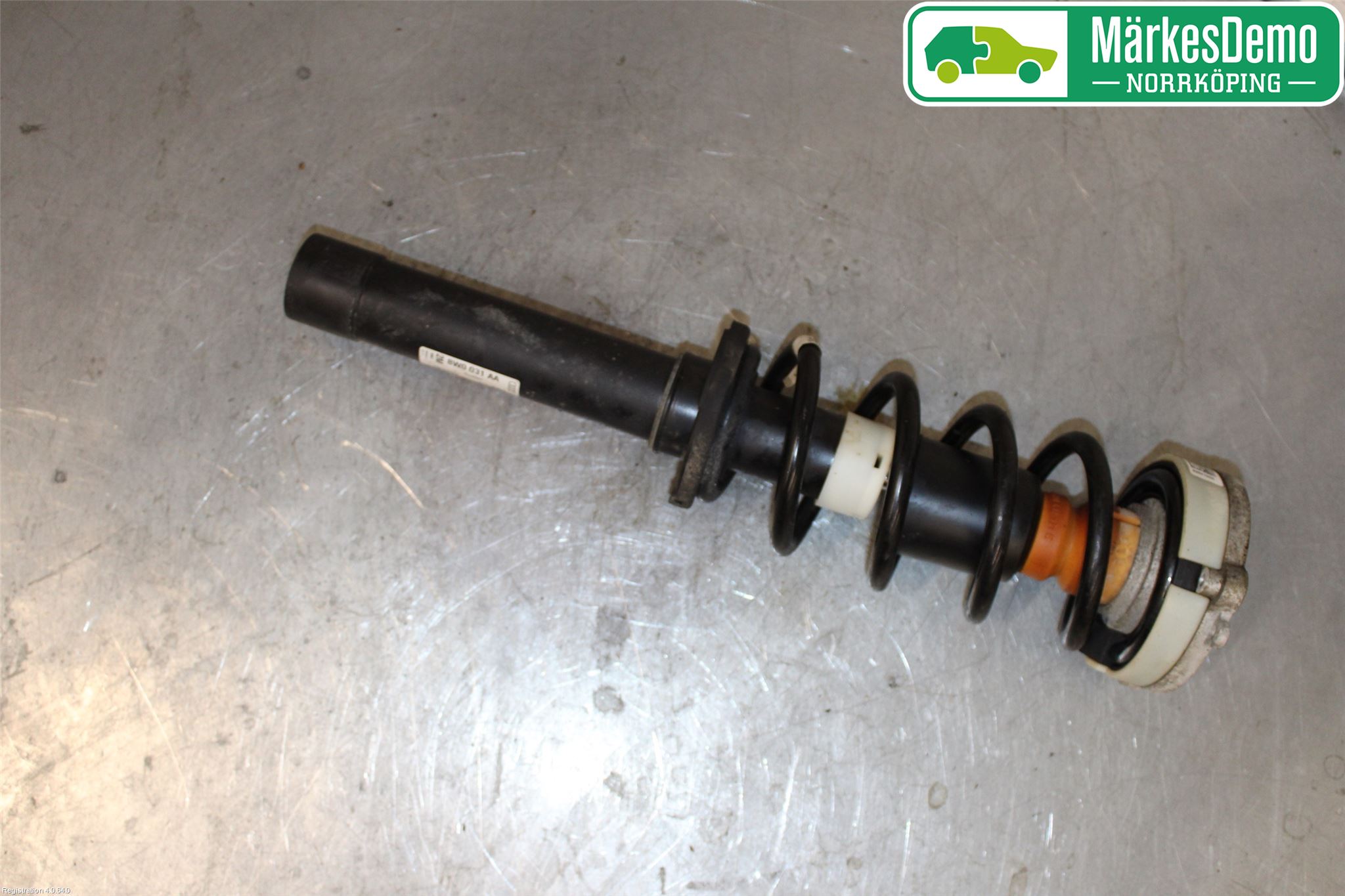 Audi A4/S4 B9 16-19 Fjäderben Fram Vänster