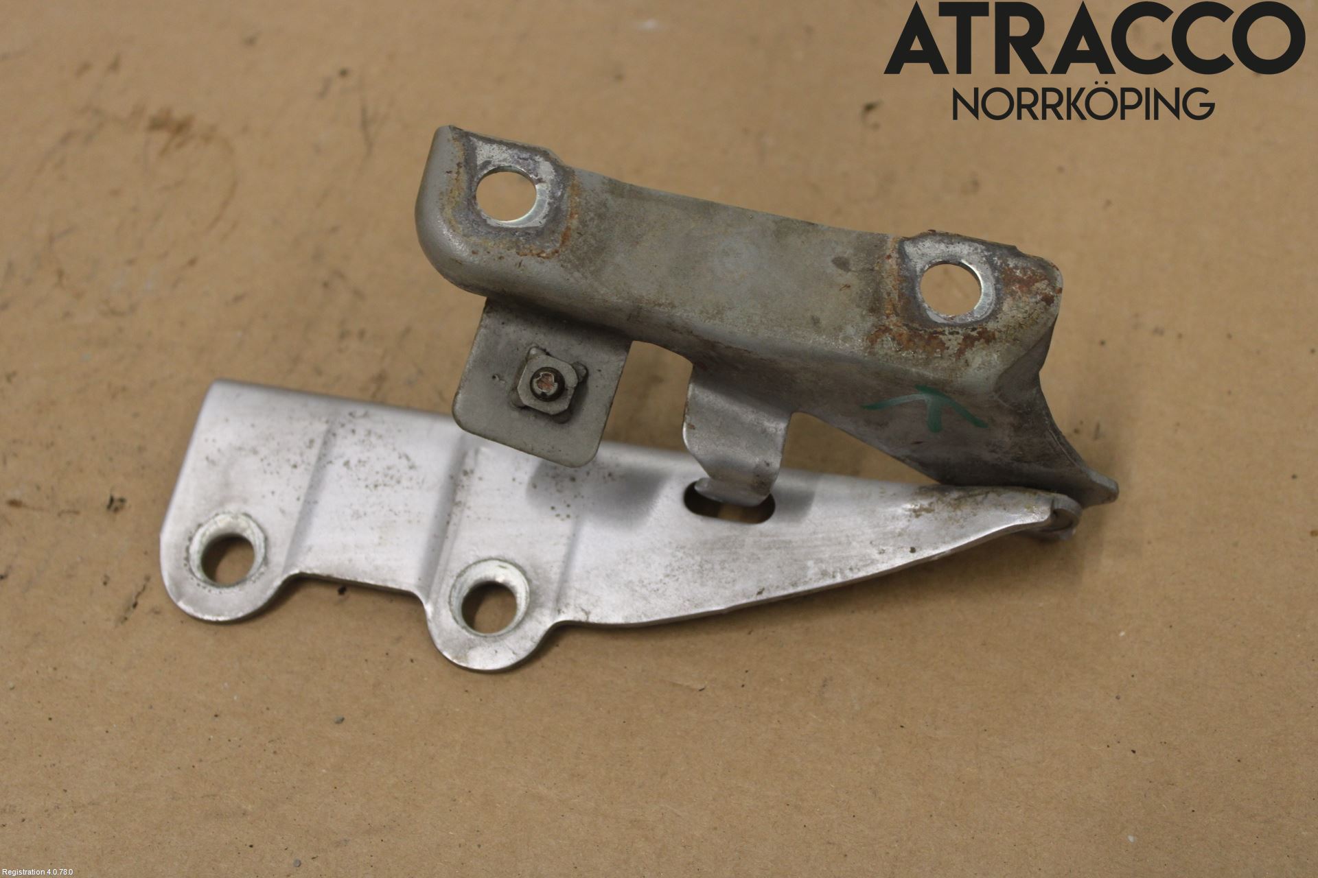 Isuzu D-MAX Huvgångjärn