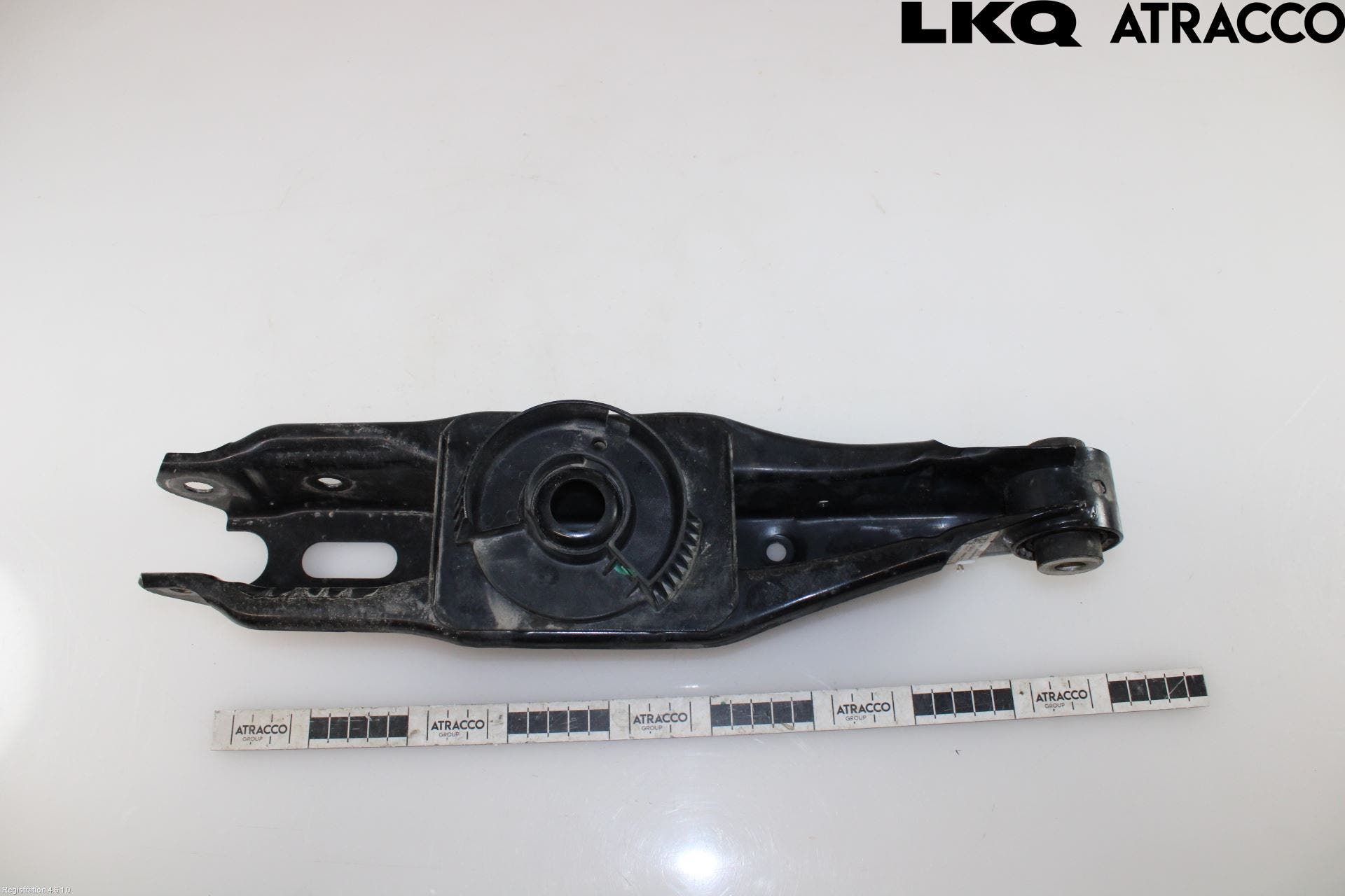 Audi Q4 E-TRON FZ 22- Bärarm Bak Höger