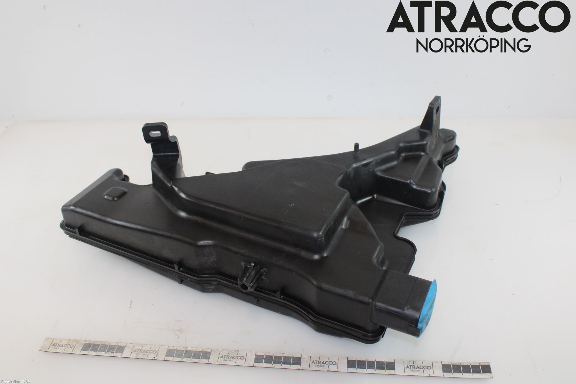 Audi A4/S4 B9 16-19 Spolartank Vindruta-Strål