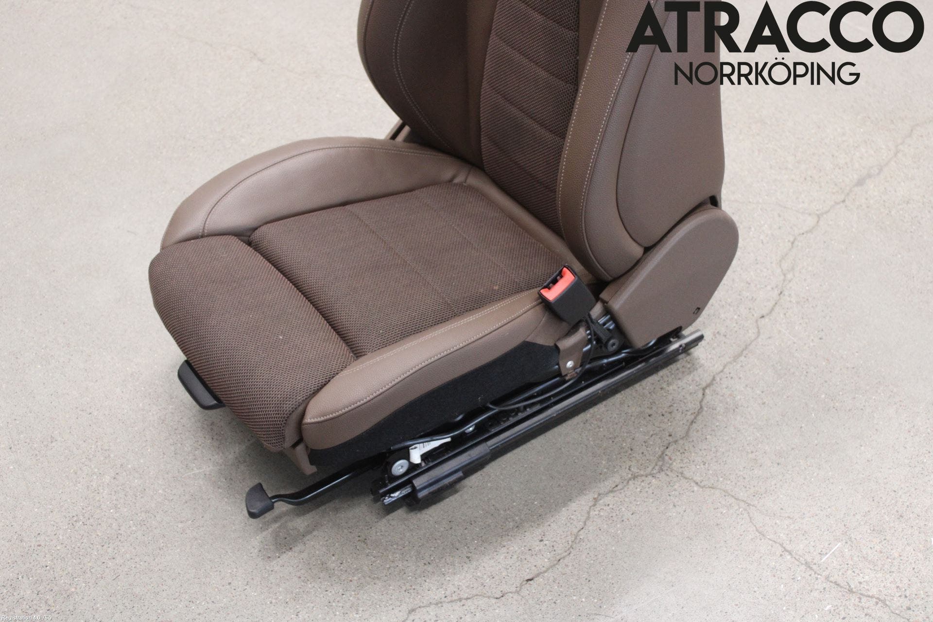 Mercedes-Benz MB E-KLASS (W213) 16-23 Inredning Stol Fram Hö