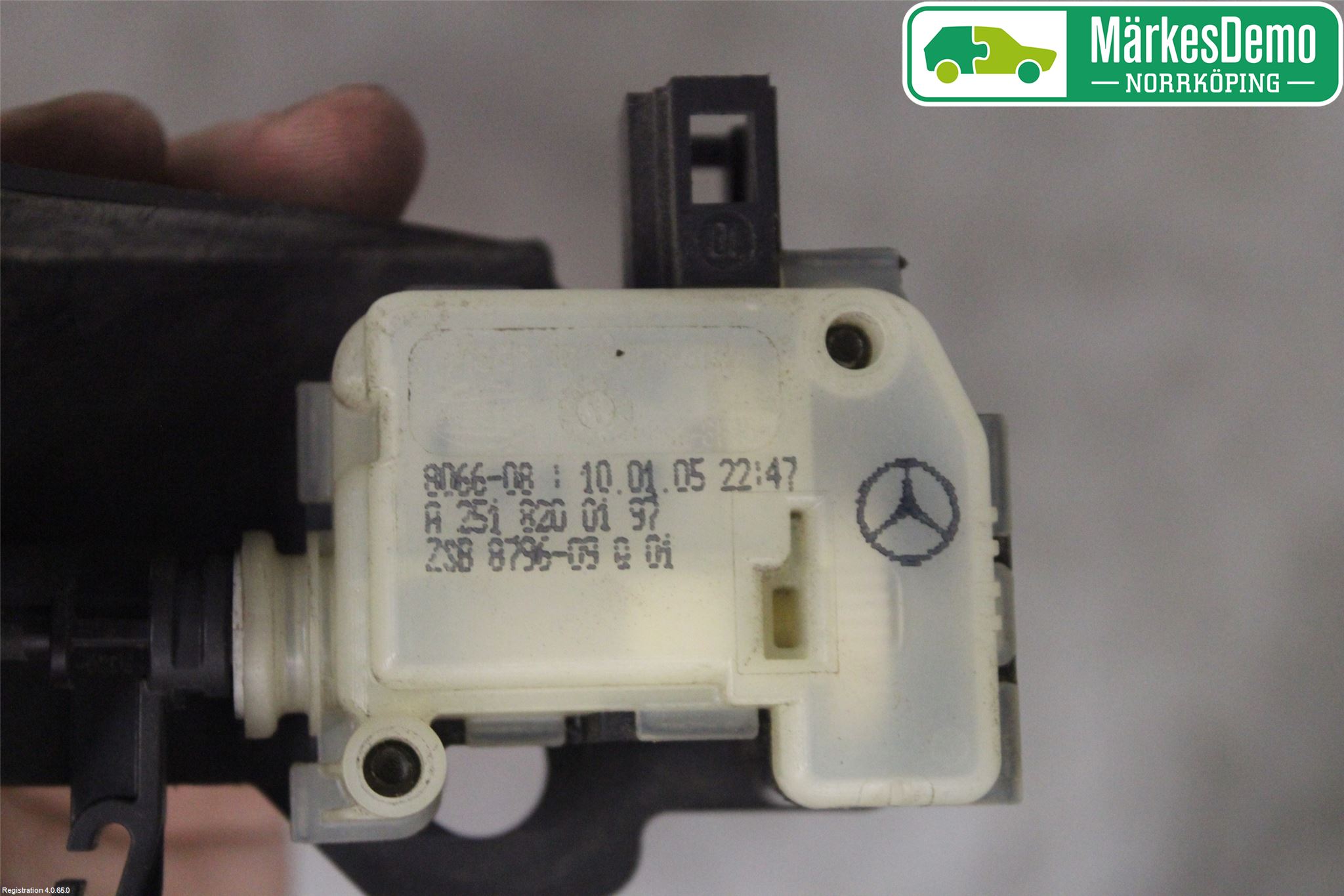 Mercedes-Benz MB CLS (C219) 03-11 Centrallåsmot Tanklucka
