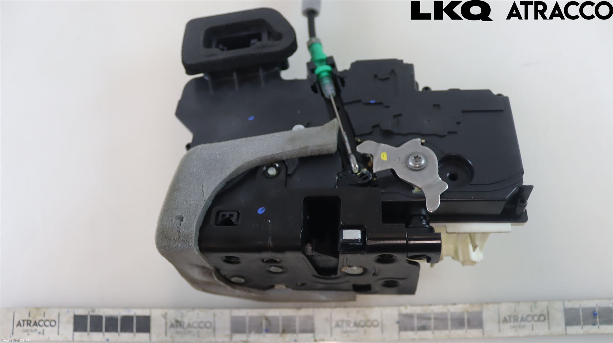 Audi A6 F2/C8 19- Låskista-Dörrlås