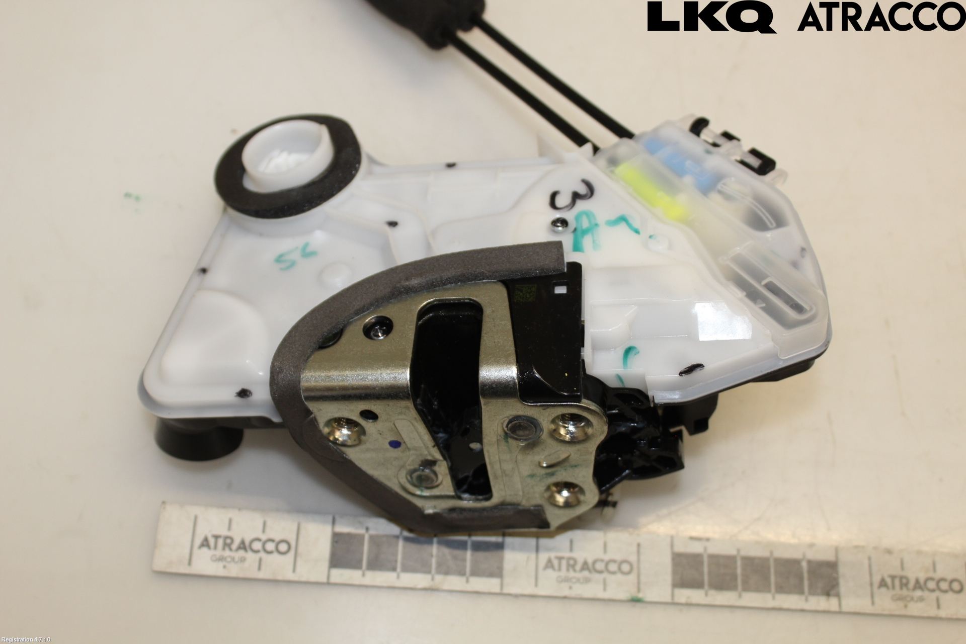 Toyota COROLLA 19- Låskista-Dörrlås