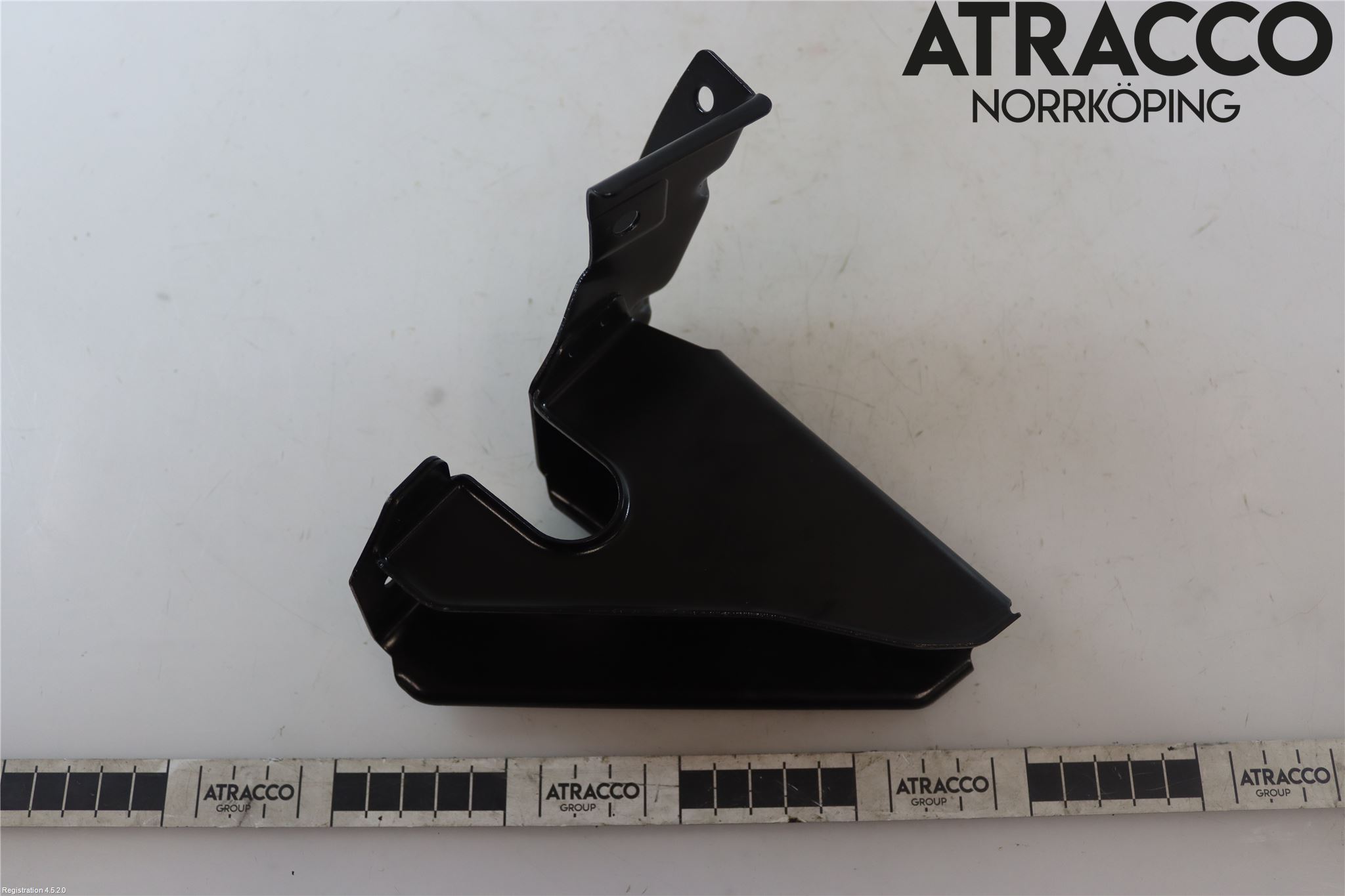 BMW 3 E92/93 Coupé/Cab 05-14 Kylarfäste-Ram-Balk