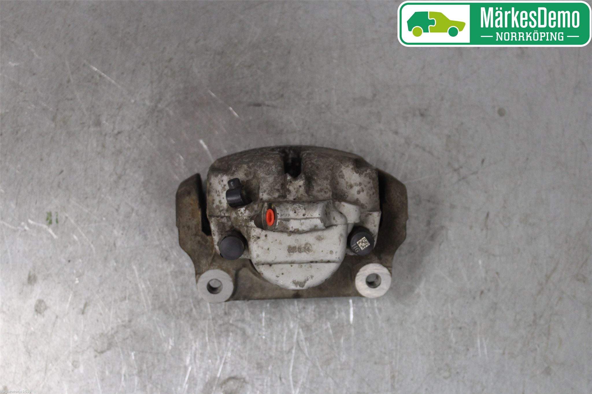 BMW 5 F10/F11/F18 09-17 Bromsok Fram Höger