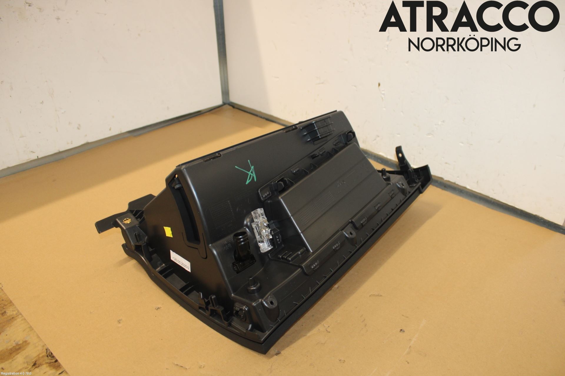 Skoda OCTAVIA (NX) 20- Handskfack