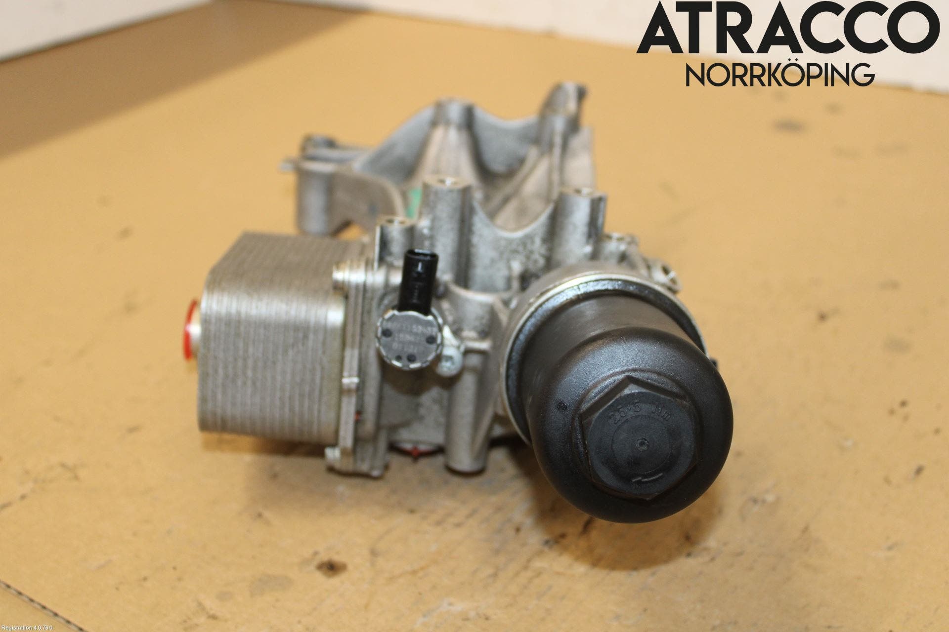 Audi A6 F2/C8 19- Oljefilterhållare