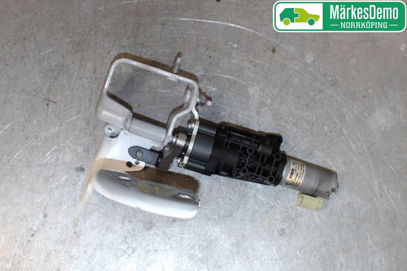 Audi A4/S4 B9 20- Bakluckeöppnare Automatisk