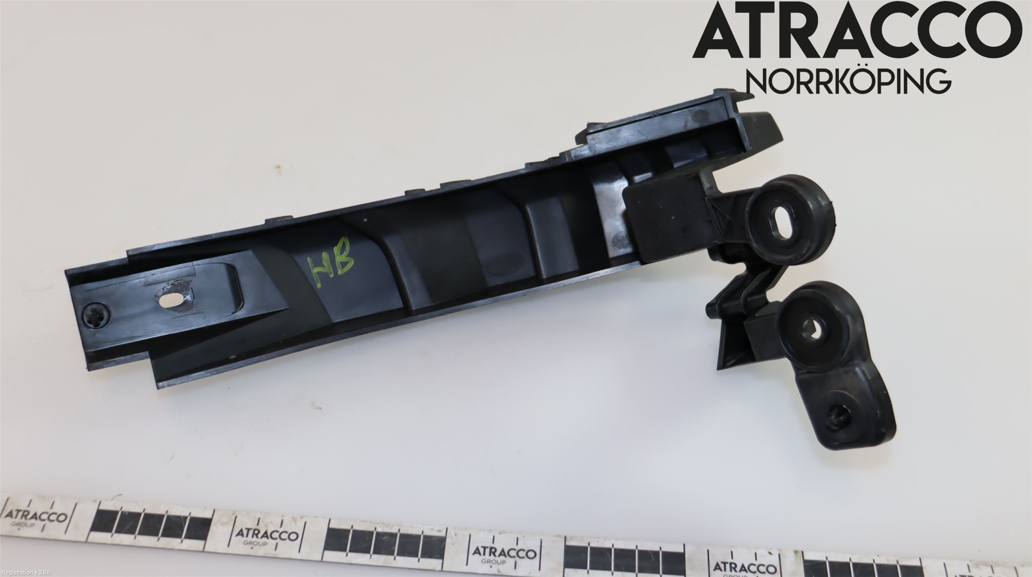 Jaguar F-PACE Stötfångarfäste Bak Hö