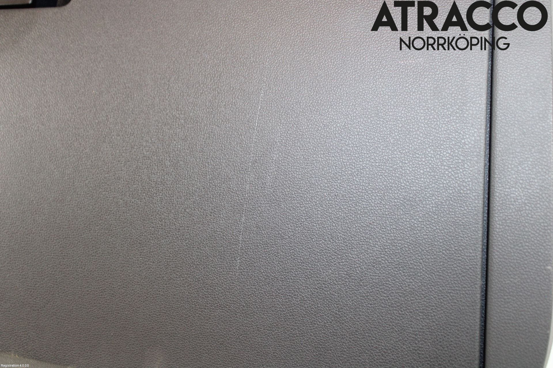 Volkswagen VW POLO VI 18->> Handskfack